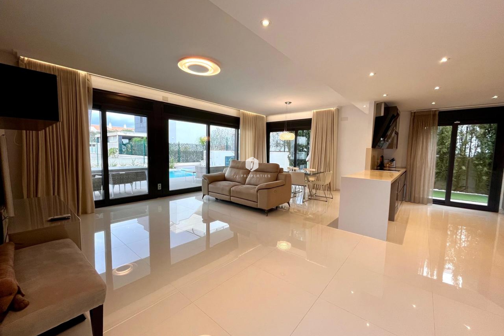 Segunda mano - Villa -
Dehesa de Campoamor - Costa Blanca