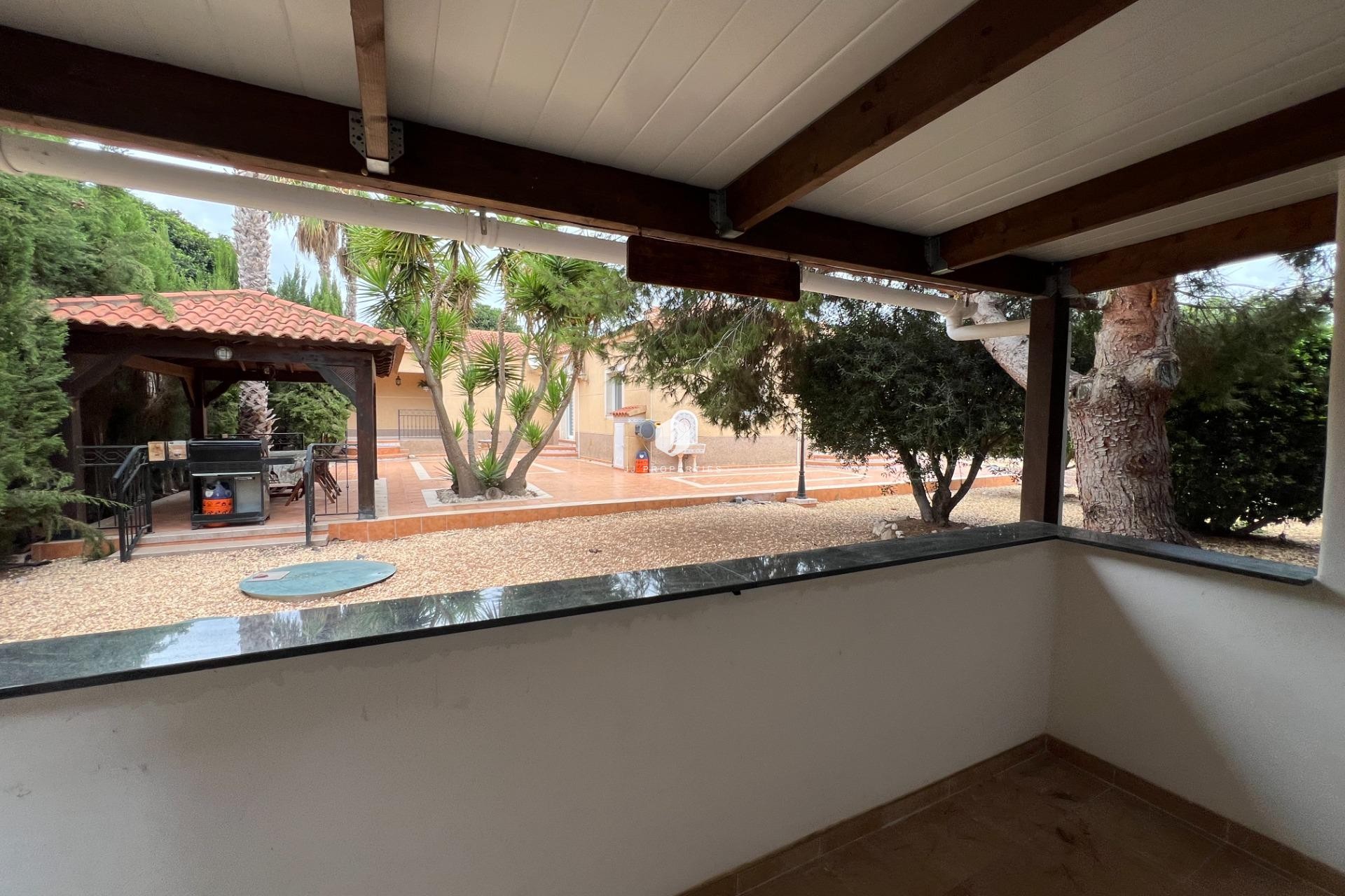 Segunda mano - Villa -
Dolores - Cmno. Escorredor