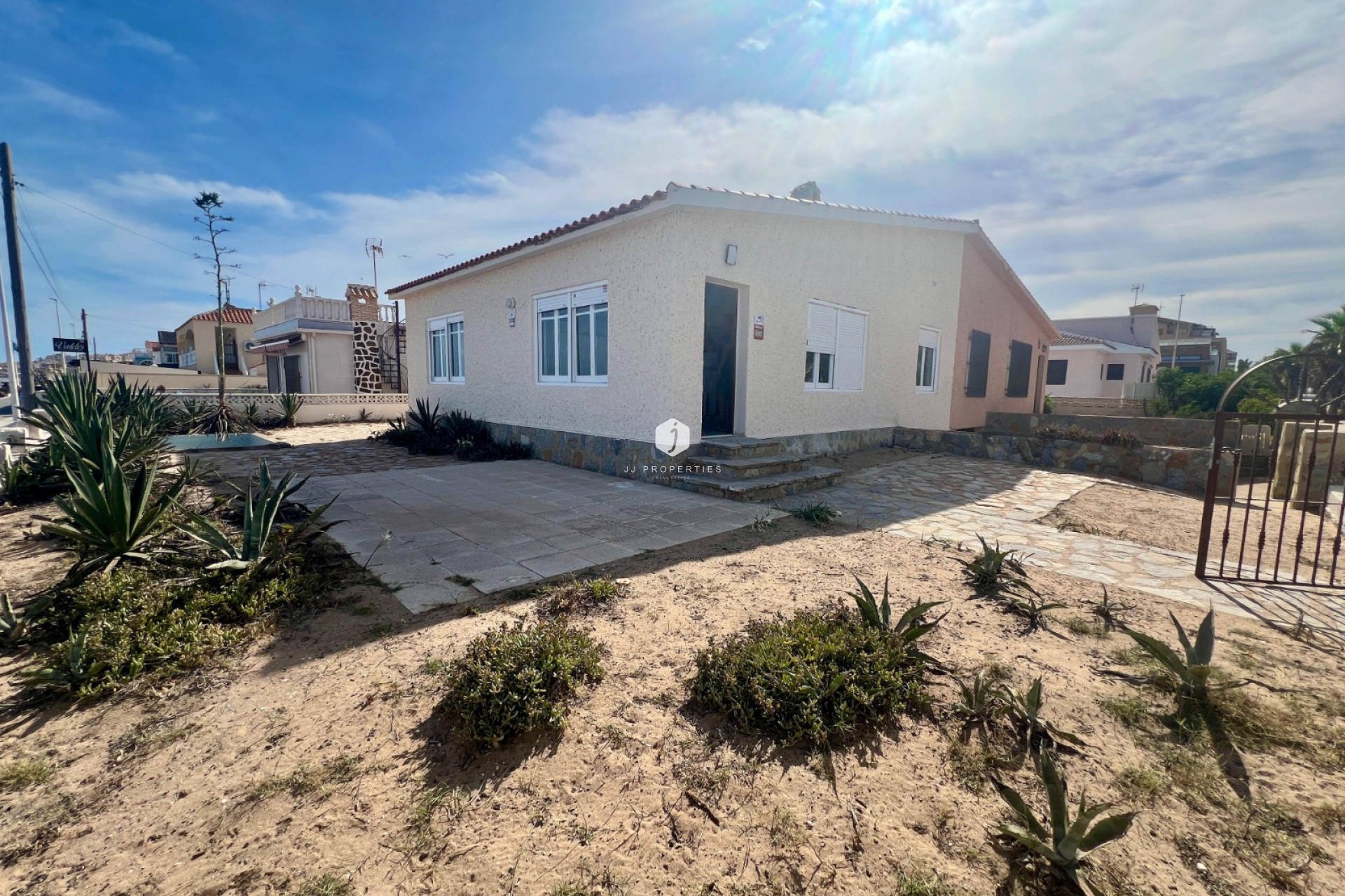 Segunda mano - Villa -
La Mata - Costa Blanca