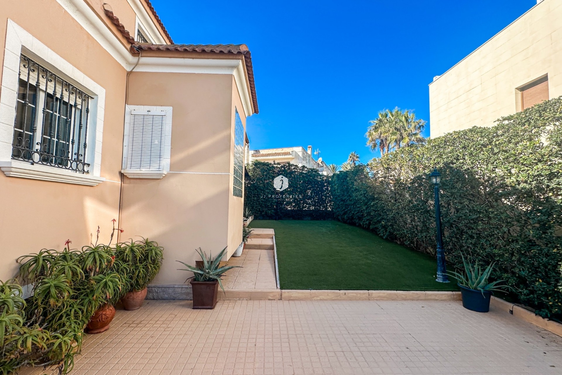 Segunda mano - Villa -
La Mata - Costa Blanca