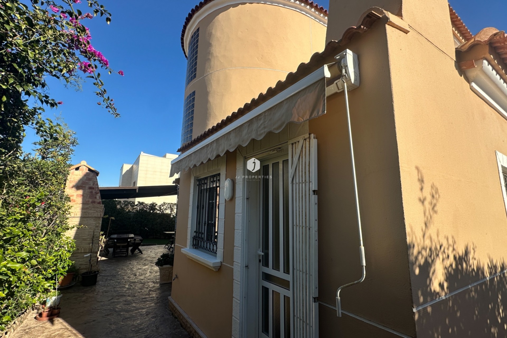 Segunda mano - Villa -
La Mata - Costa Blanca