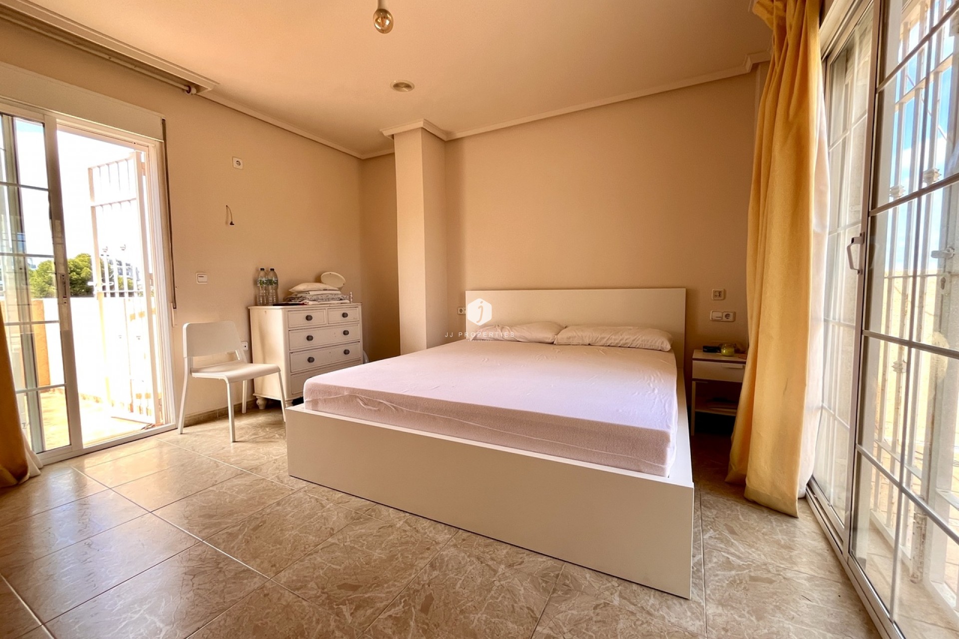 Segunda mano - Villa -
La Zenia - Costa Blanca