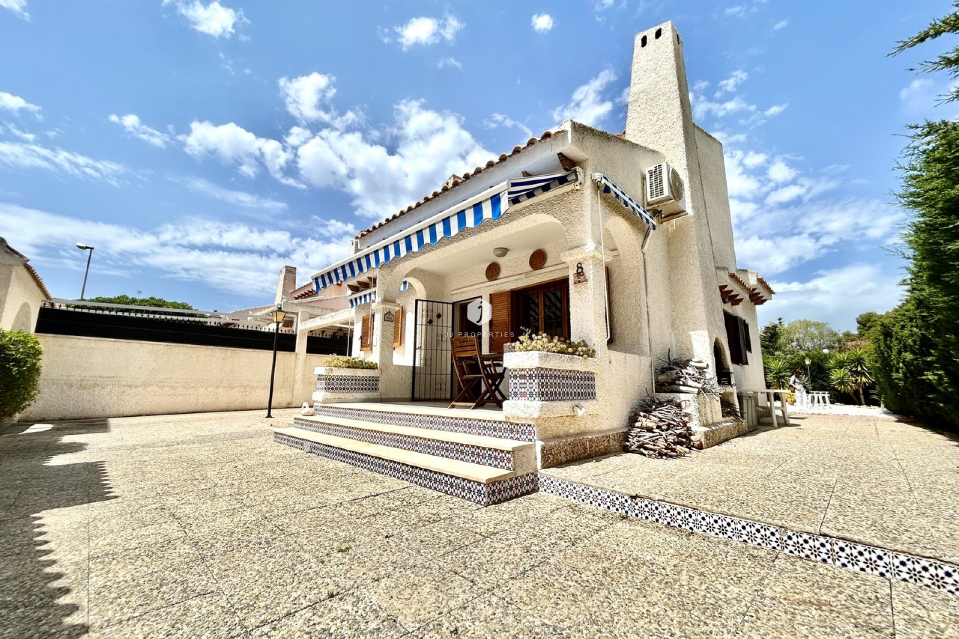 Segunda mano - Villa -
La Zenia - Costa Blanca