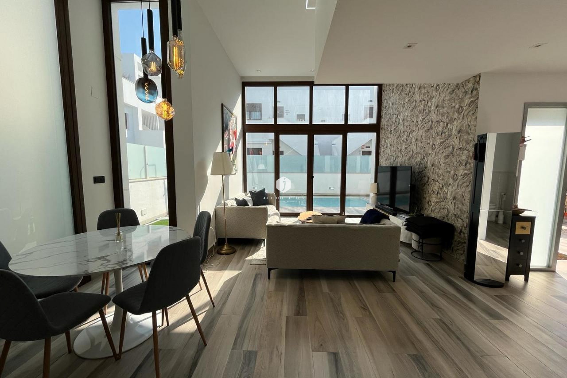 Segunda mano - Villa -
Los Balcones - Costa Blanca