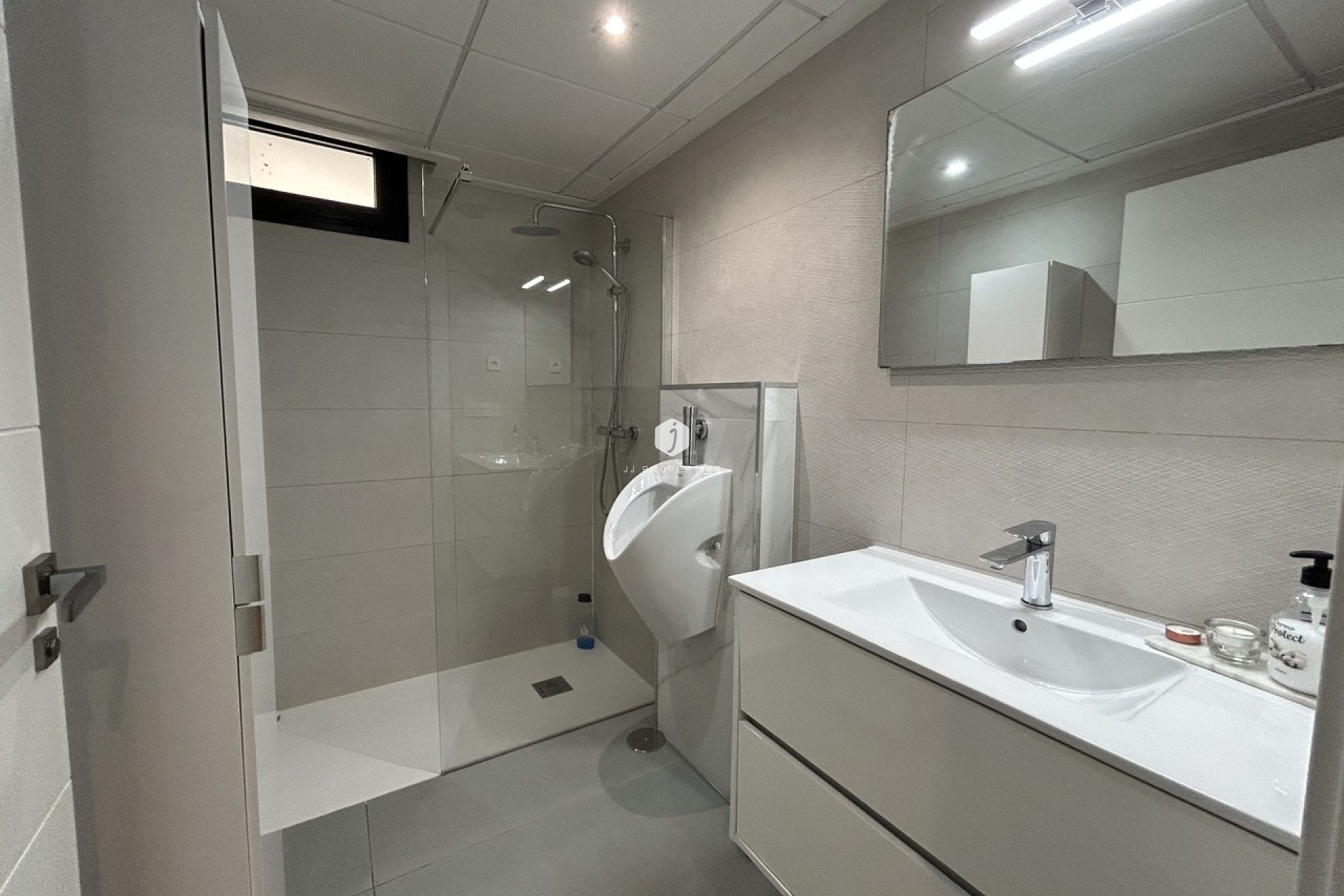 Segunda mano - Villa -
Los Balcones - Costa Blanca