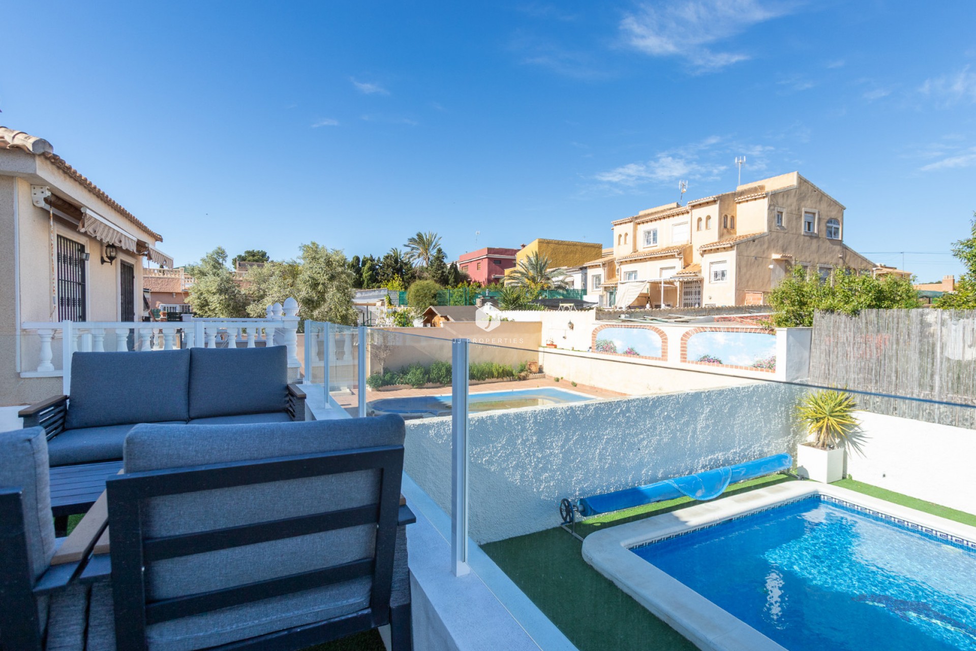 Segunda mano - Villa -
Los Balcones - Costa Blanca