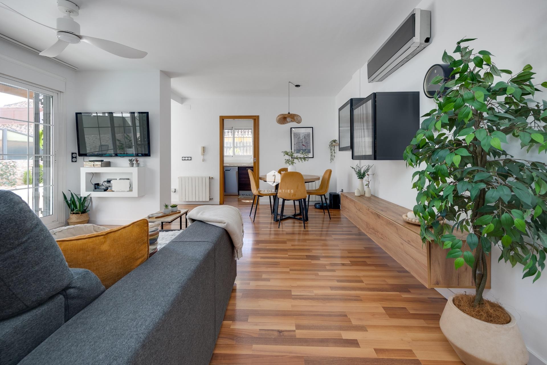 Segunda mano - Villa -
Los Montesinos - La herrada