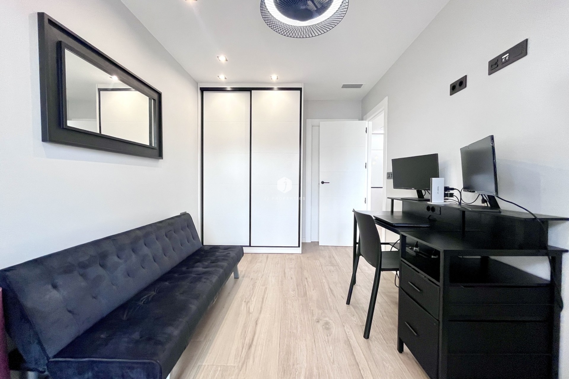 Segunda mano - Villa -
Playa Flamenca - Costa Blanca