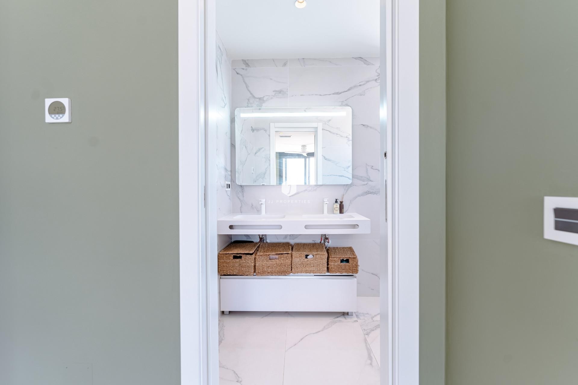 Segunda mano - Villa -
San Miguel de Salinas - Bellavista