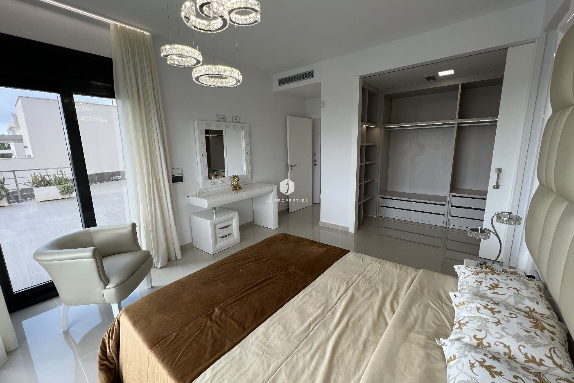 Segunda mano - Villa -
San Miguel de Salinas - Inland