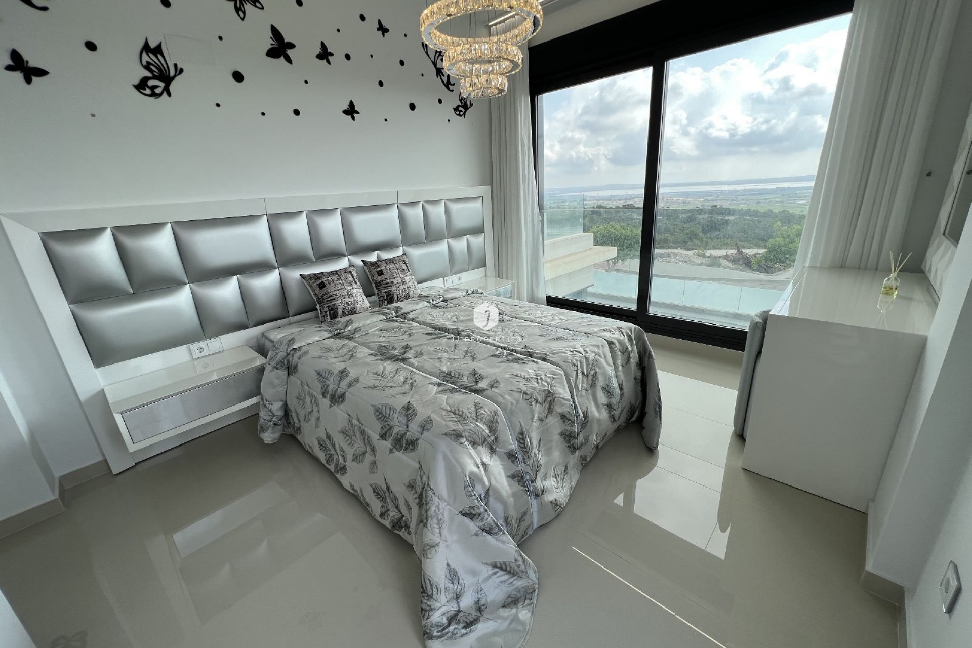 Segunda mano - Villa -
San Miguel de Salinas - Inland