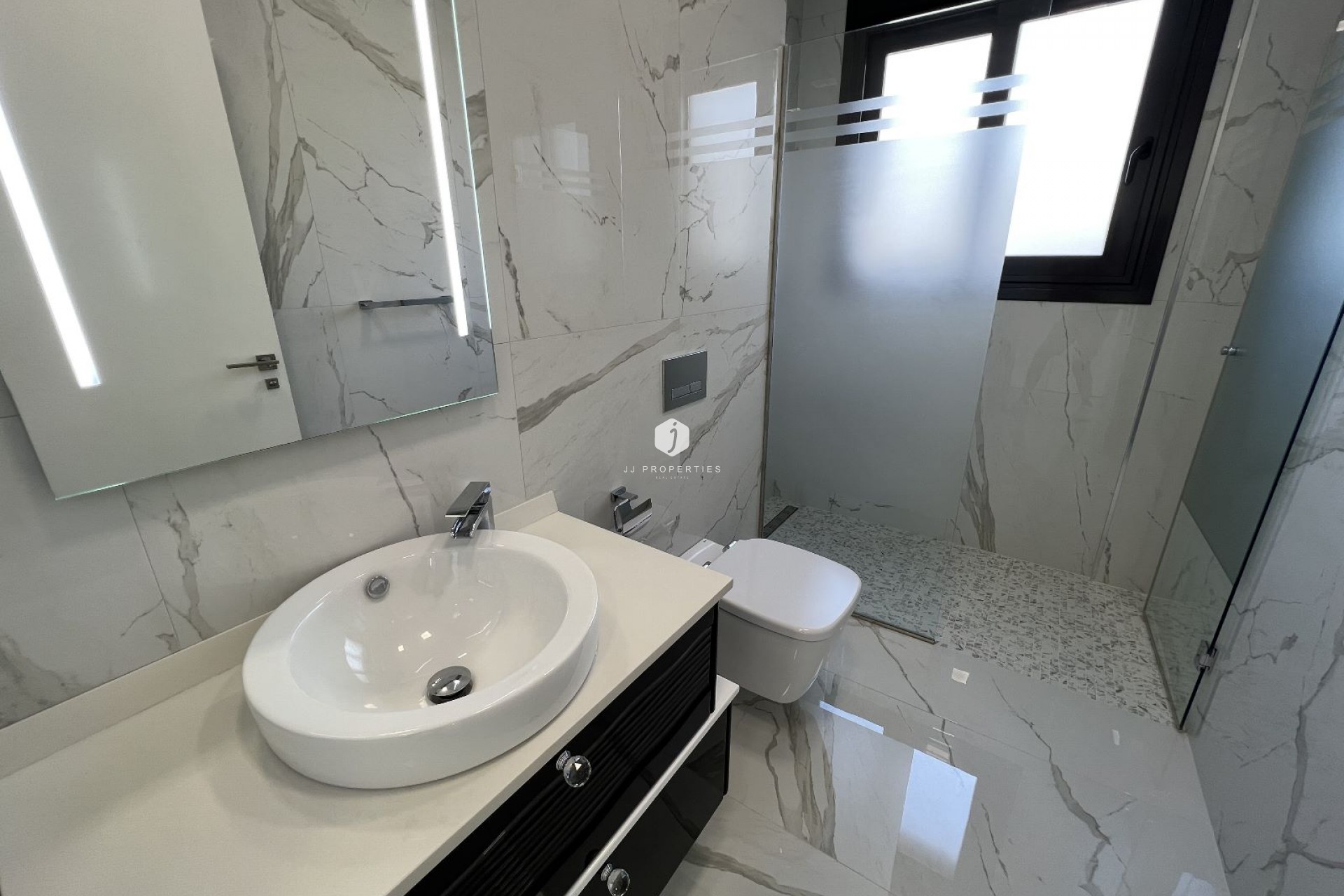 Segunda mano - Villa -
San Miguel de Salinas - Inland