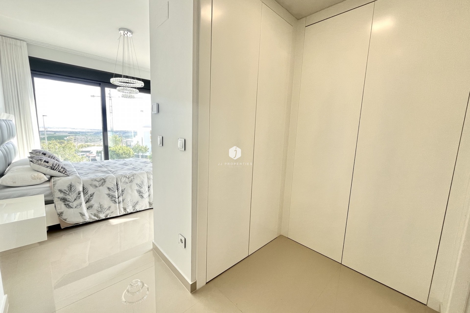 Segunda mano - Villa -
San Miguel de Salinas - Inland