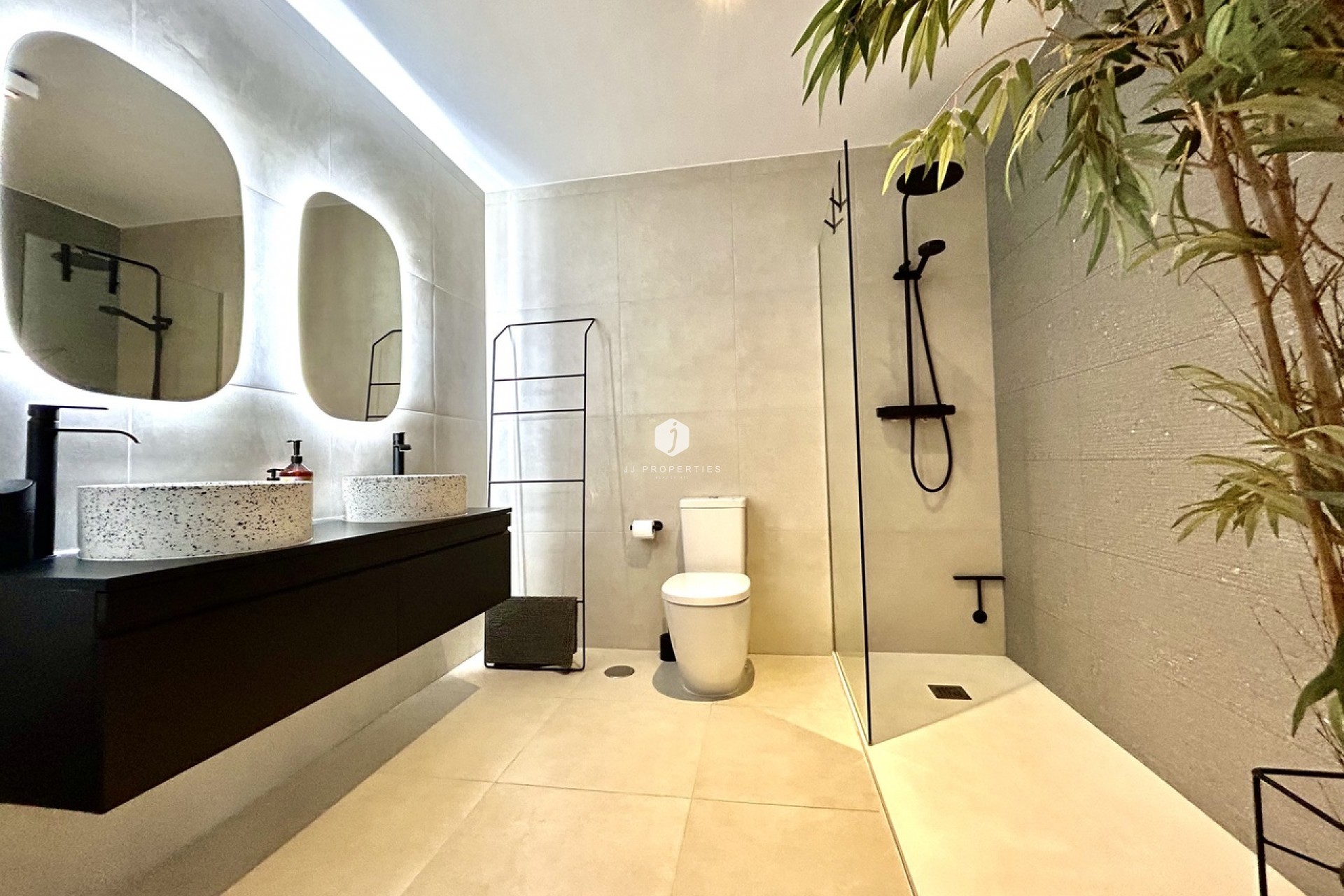 Segunda mano - Villa -
San Miguel de Salinas - Inland