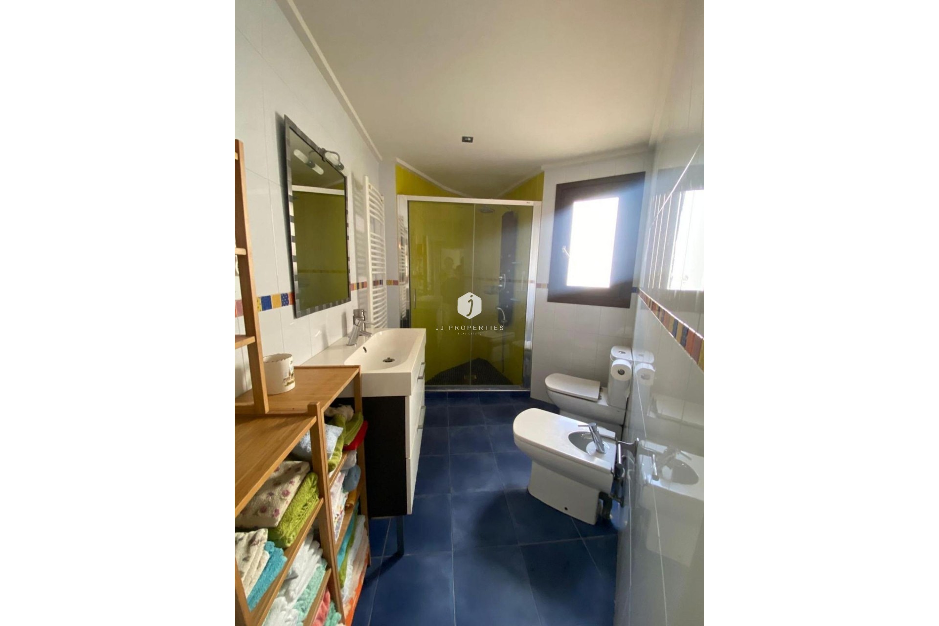 Segunda mano - Villa -
Torrevieja - Centro - Muelle Pesquero