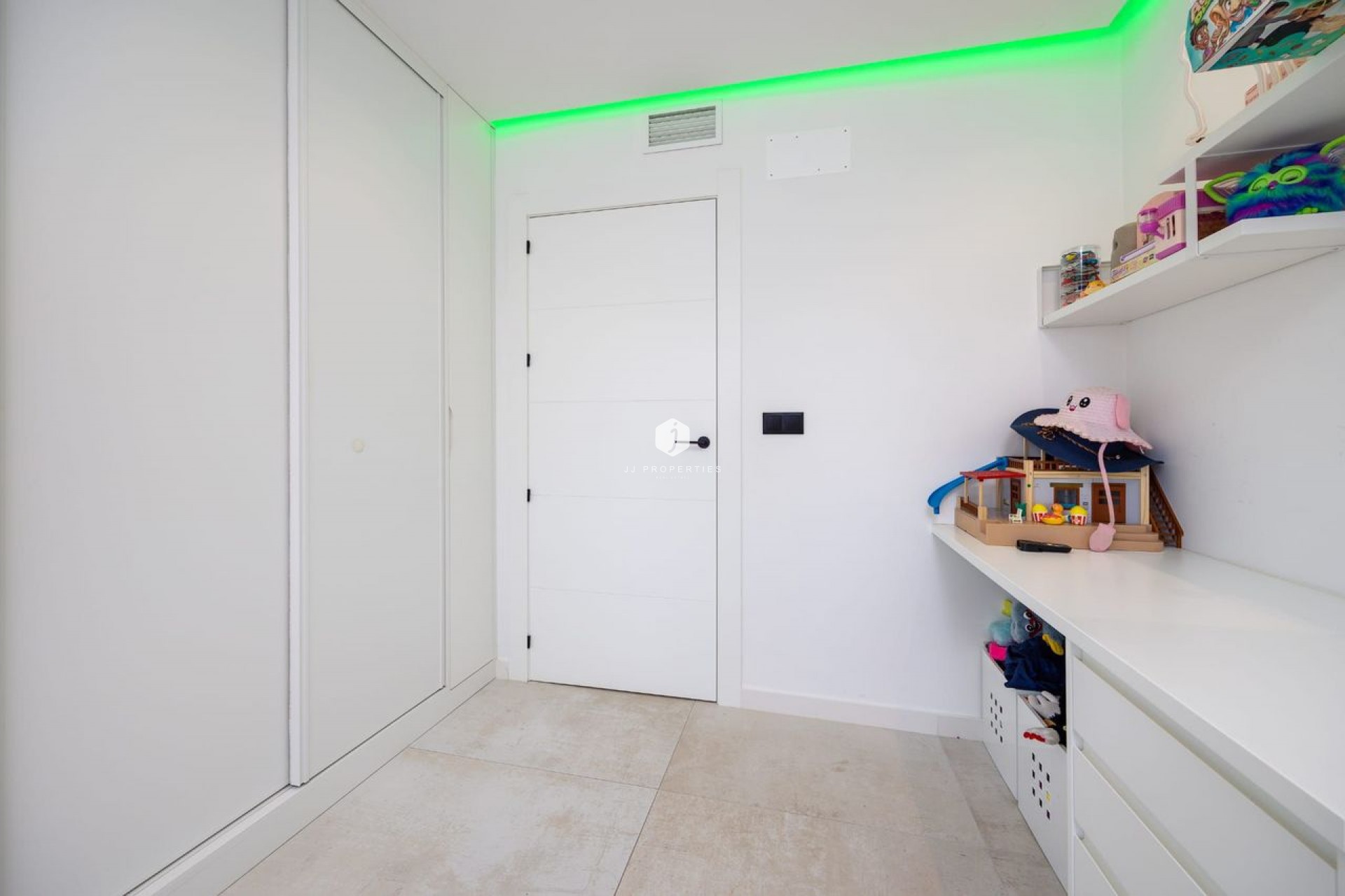 Segunda mano - Villa -
Torrevieja - Costa Blanca