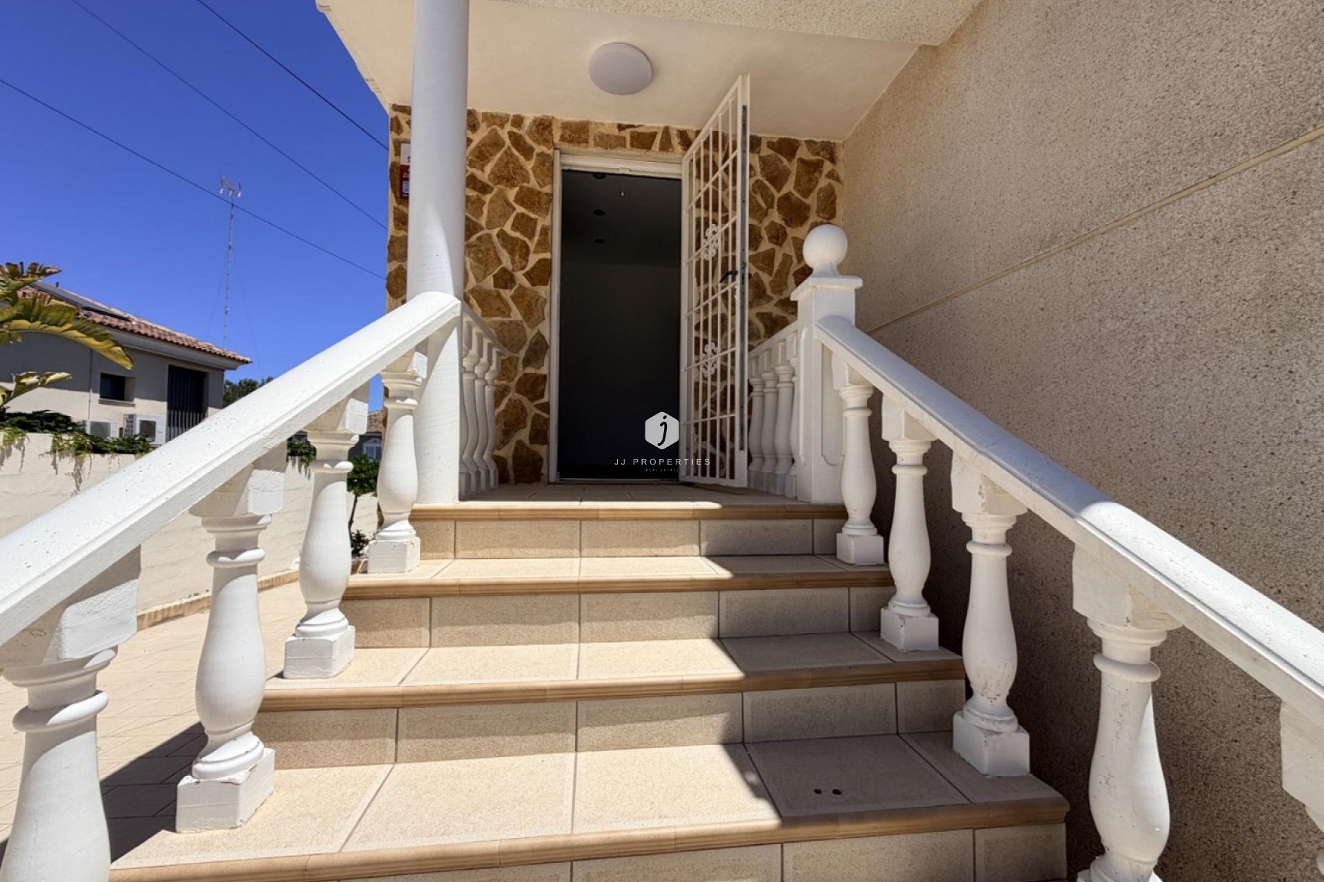Segunda mano - Villa -
Torrevieja - Costa Blanca