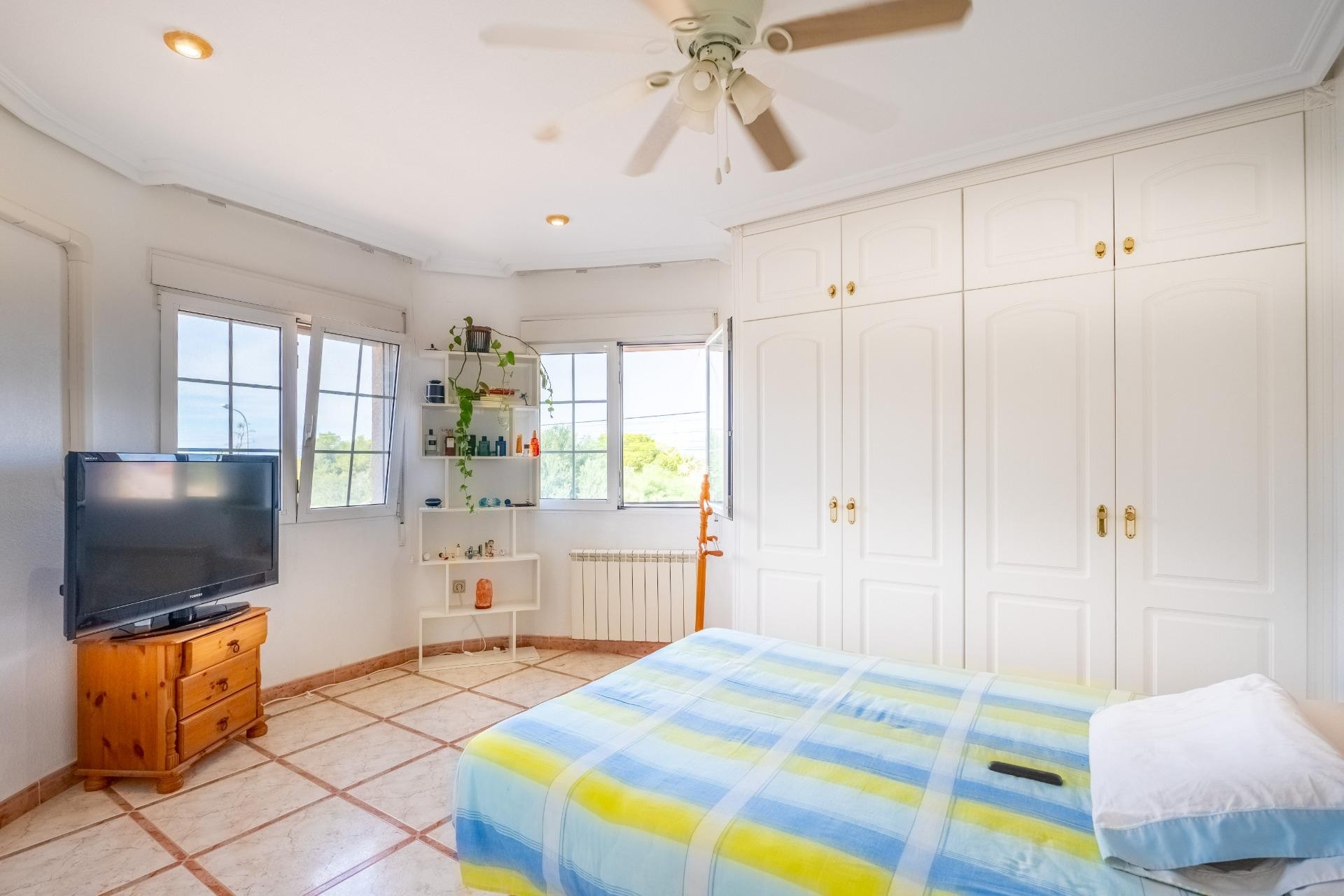 Segunda mano - Villa -
Torrevieja - El chaparral