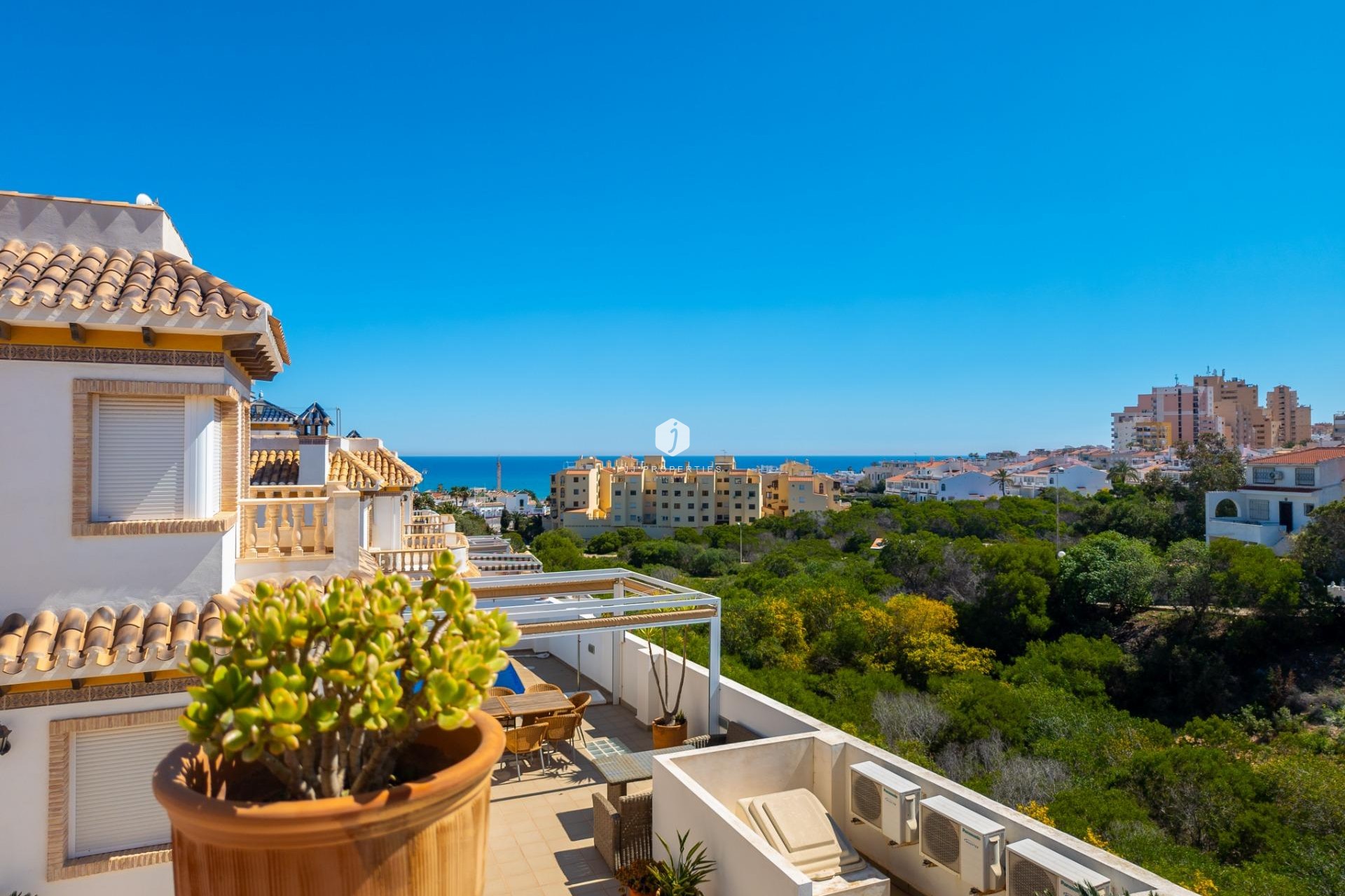 Segunda mano - Villa -
Torrevieja - La Mata