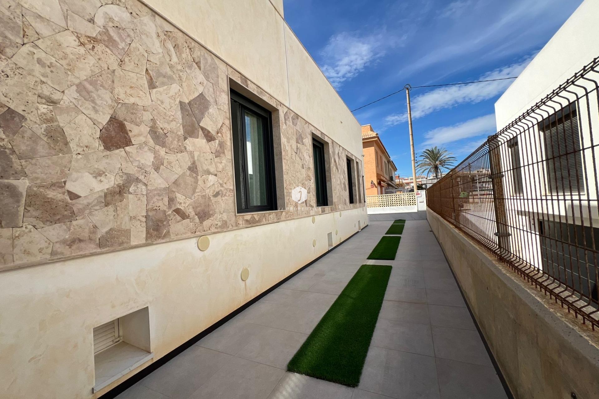 Segunda mano - Villa -
Torrevieja - La Mata