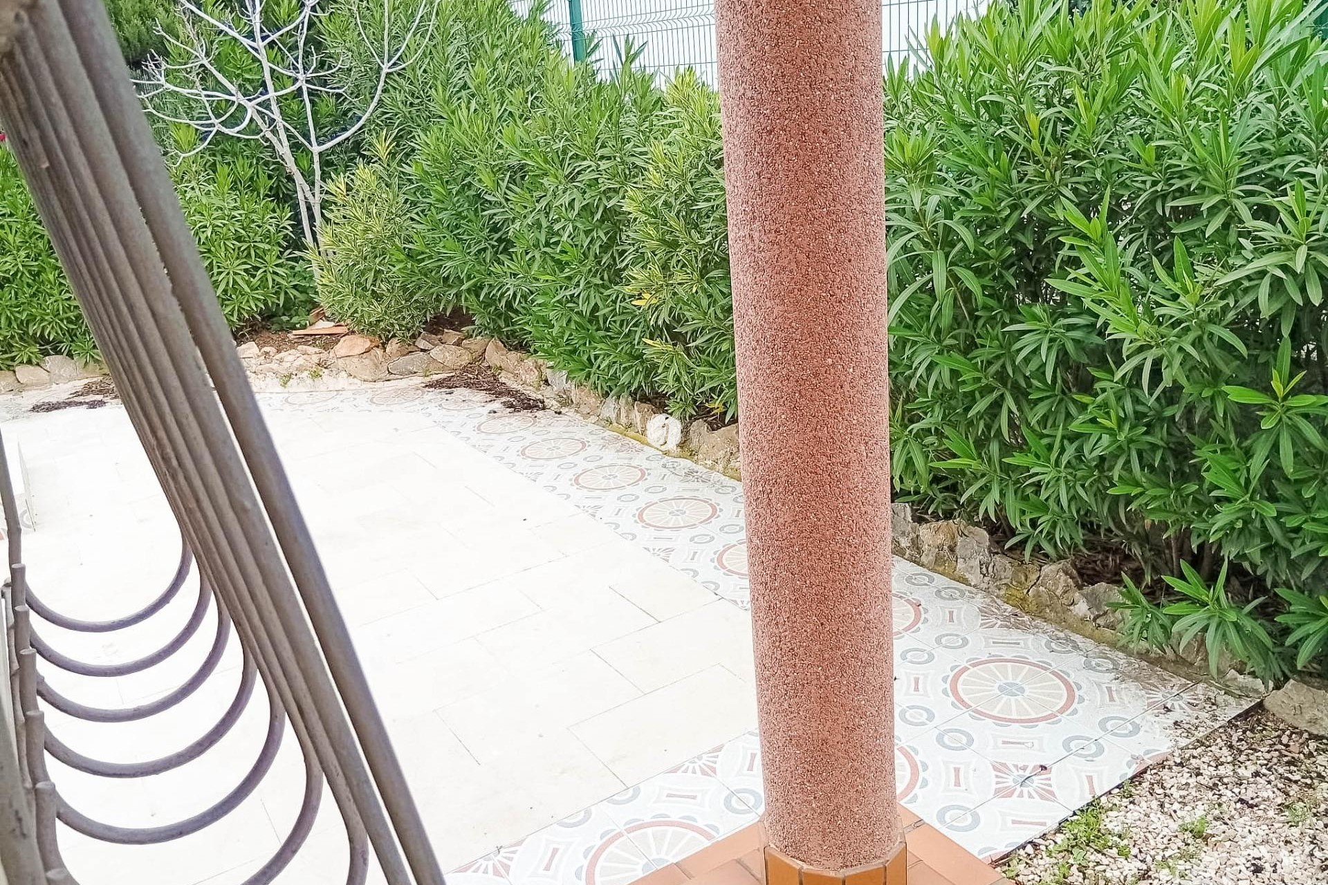 Segunda mano - Villa -
Torrevieja - La siesta