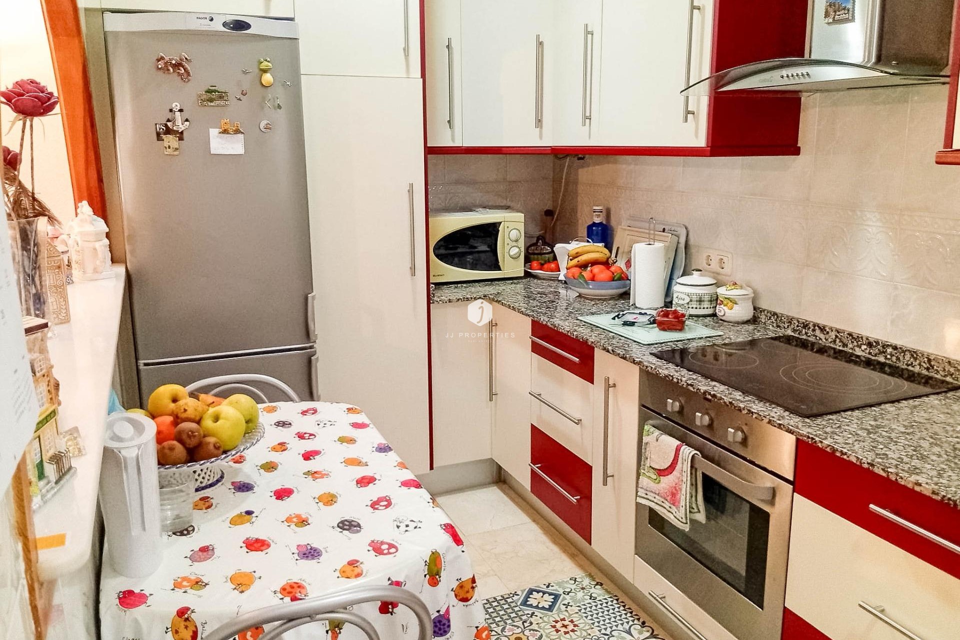 Segunda mano - Villa -
Torrevieja - La siesta