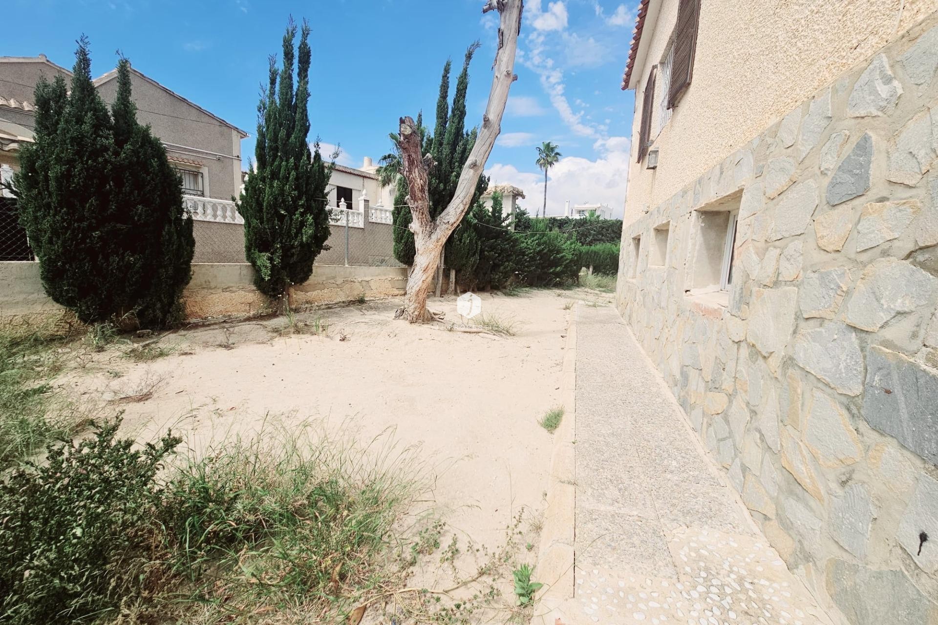 Segunda mano - Villa -
Torrevieja - Los Balcones - Los Altos del Edén