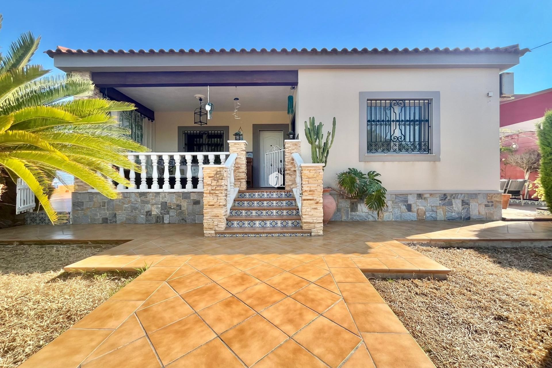 Segunda mano - Villa -
Torrevieja - Los Balcones - Los Altos del Edén