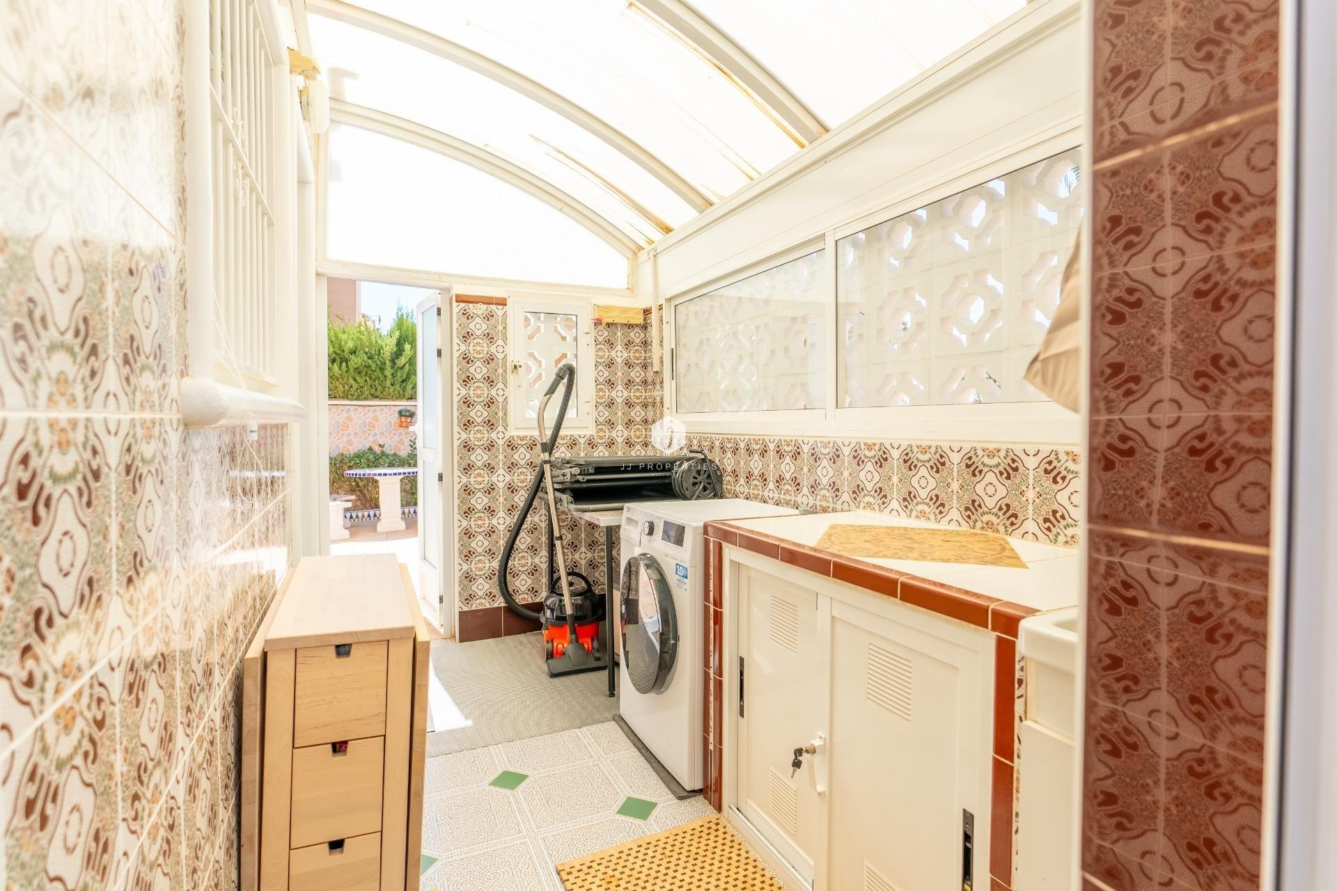 Segunda mano - Villa -
Torrevieja - Los Balcones - Los Altos del Edén