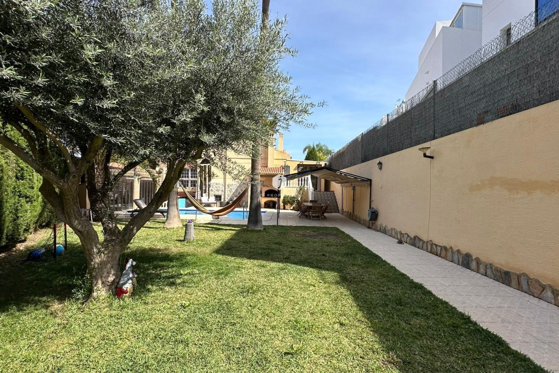 Segunda mano - Villa -
Torrevieja - Los Balcones - Los Altos del Edén