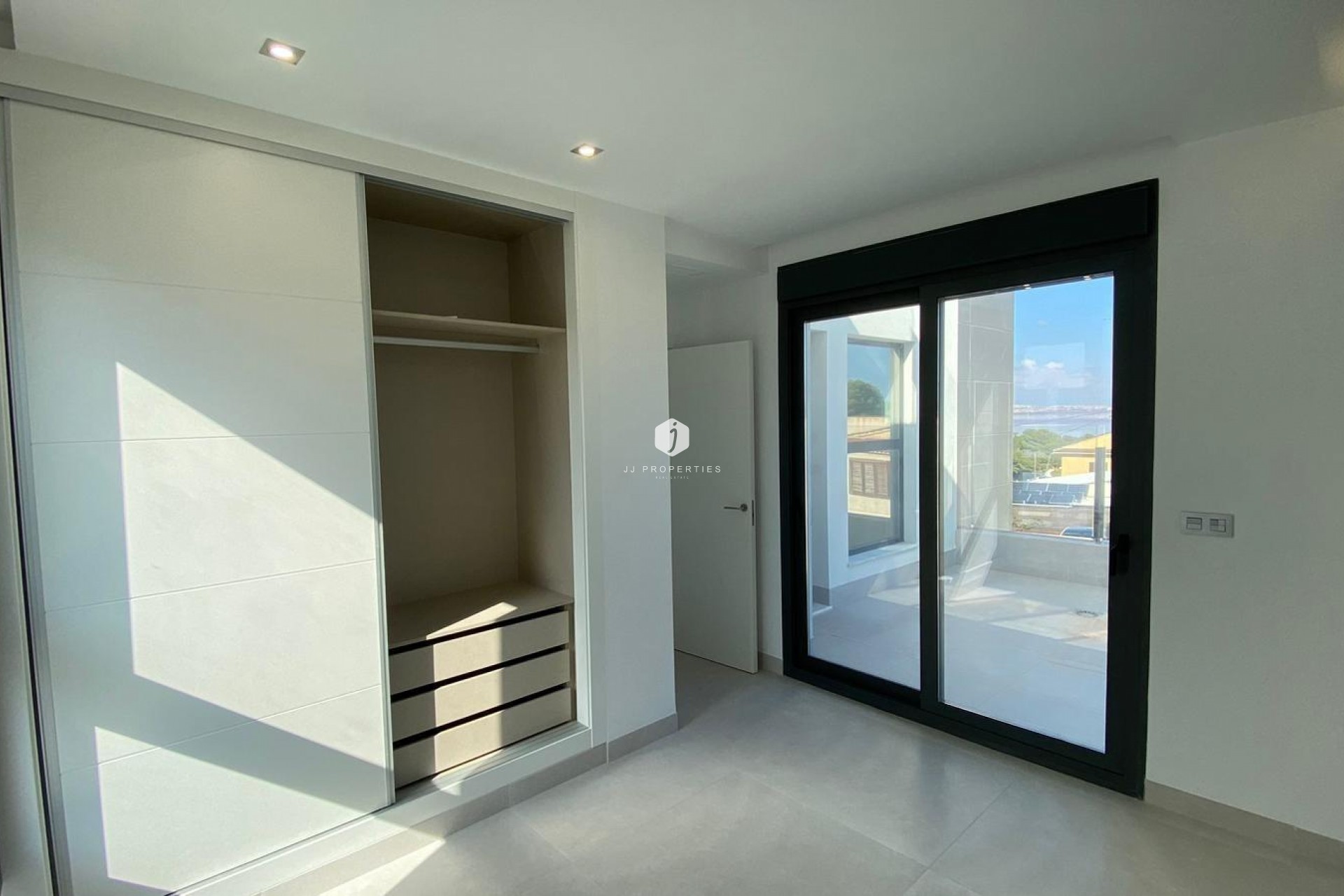 Segunda mano - Villa -
Torrevieja - Los Balcones