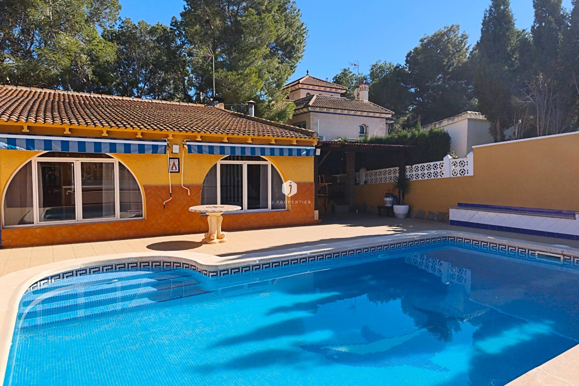 Segunda mano - Villa -
Torrevieja - Los Balcones