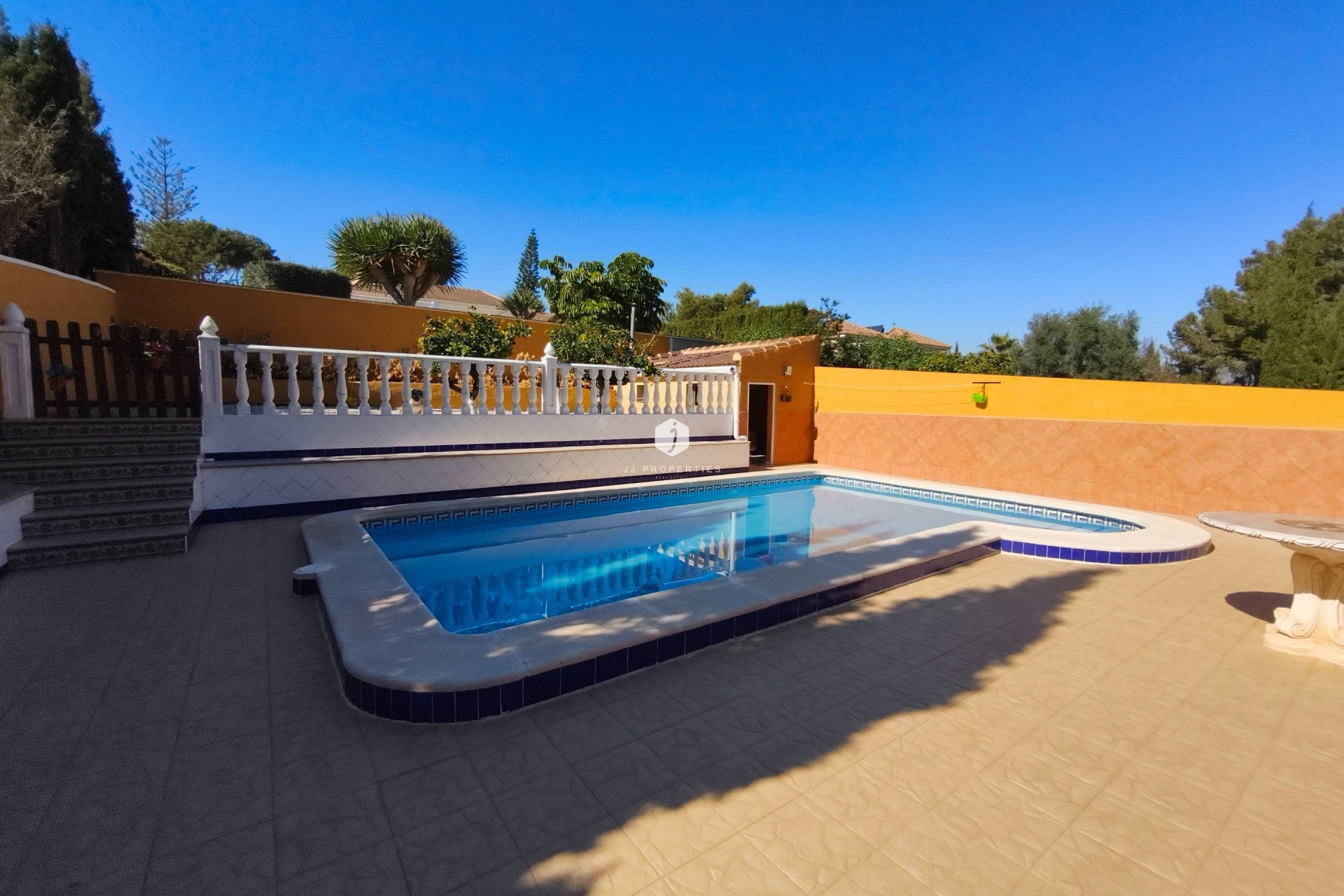 Segunda mano - Villa -
Torrevieja - Los Balcones