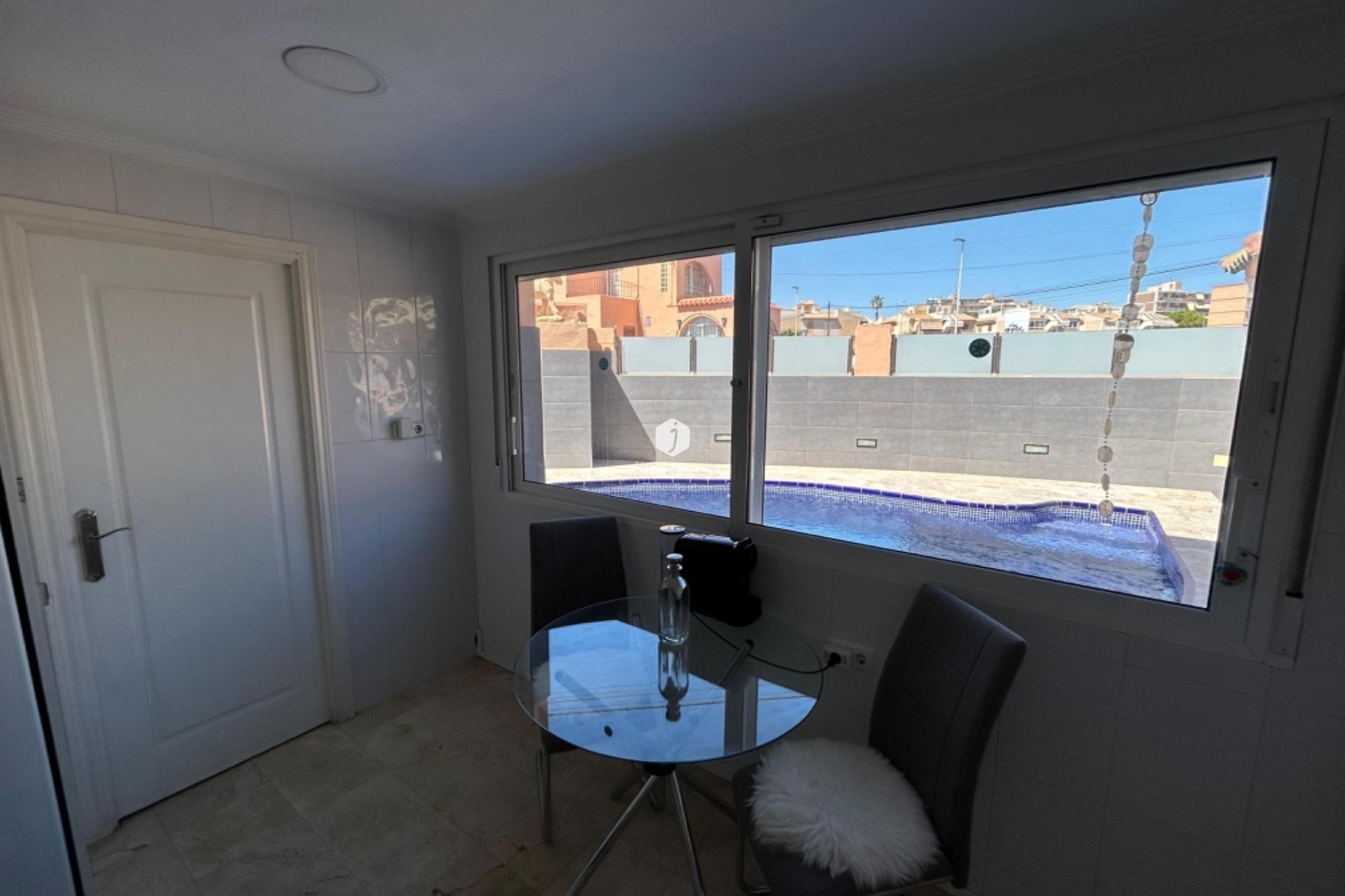 Segunda mano - Villa -
Torrevieja - Los Frutales