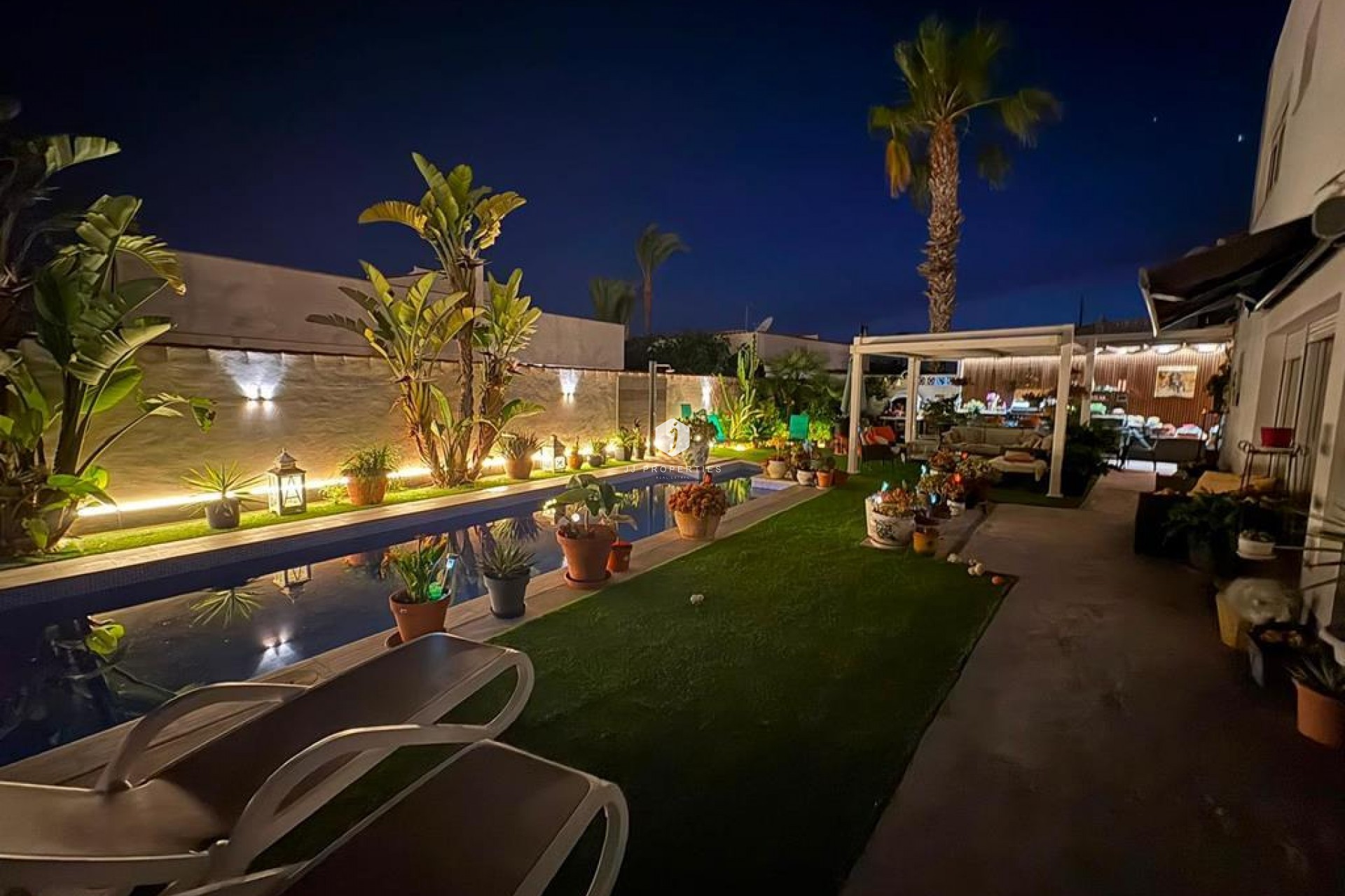 Segunda mano - Villa -
Torrevieja - Torreta Florida