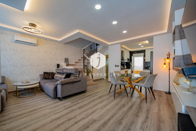 Szalet - Z drugiej ręki -
            Orihuela Costa - C-30558