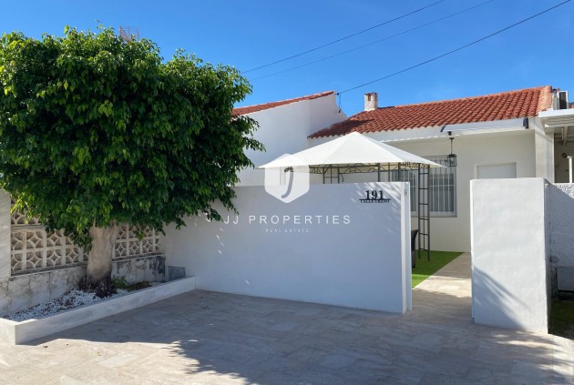 Szalet - Z drugiej ręki - Torrevieja -
                Costa Blanca