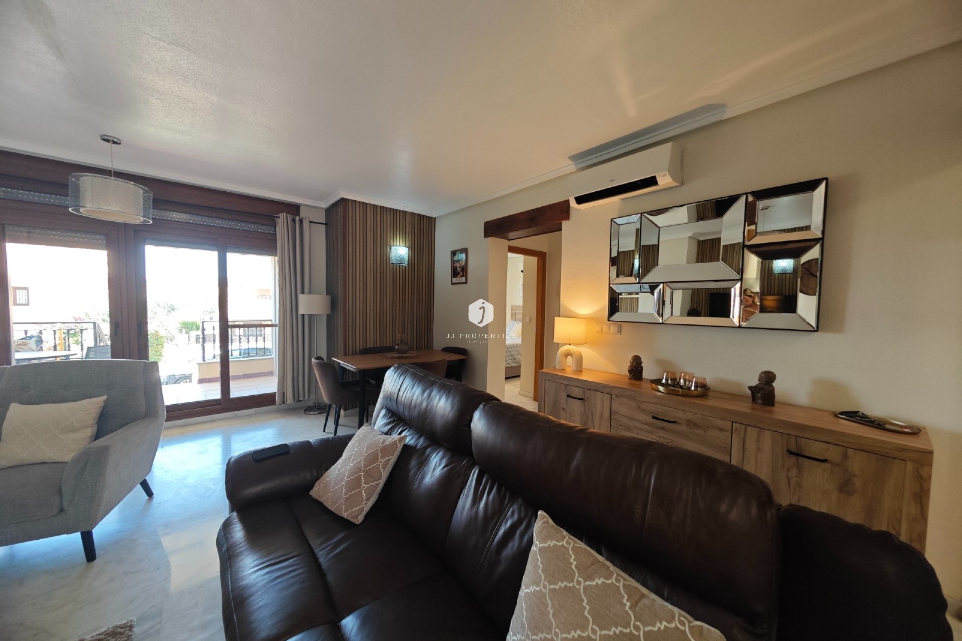 Tweedehands - Appartement / flat -
Algorfa - Inland