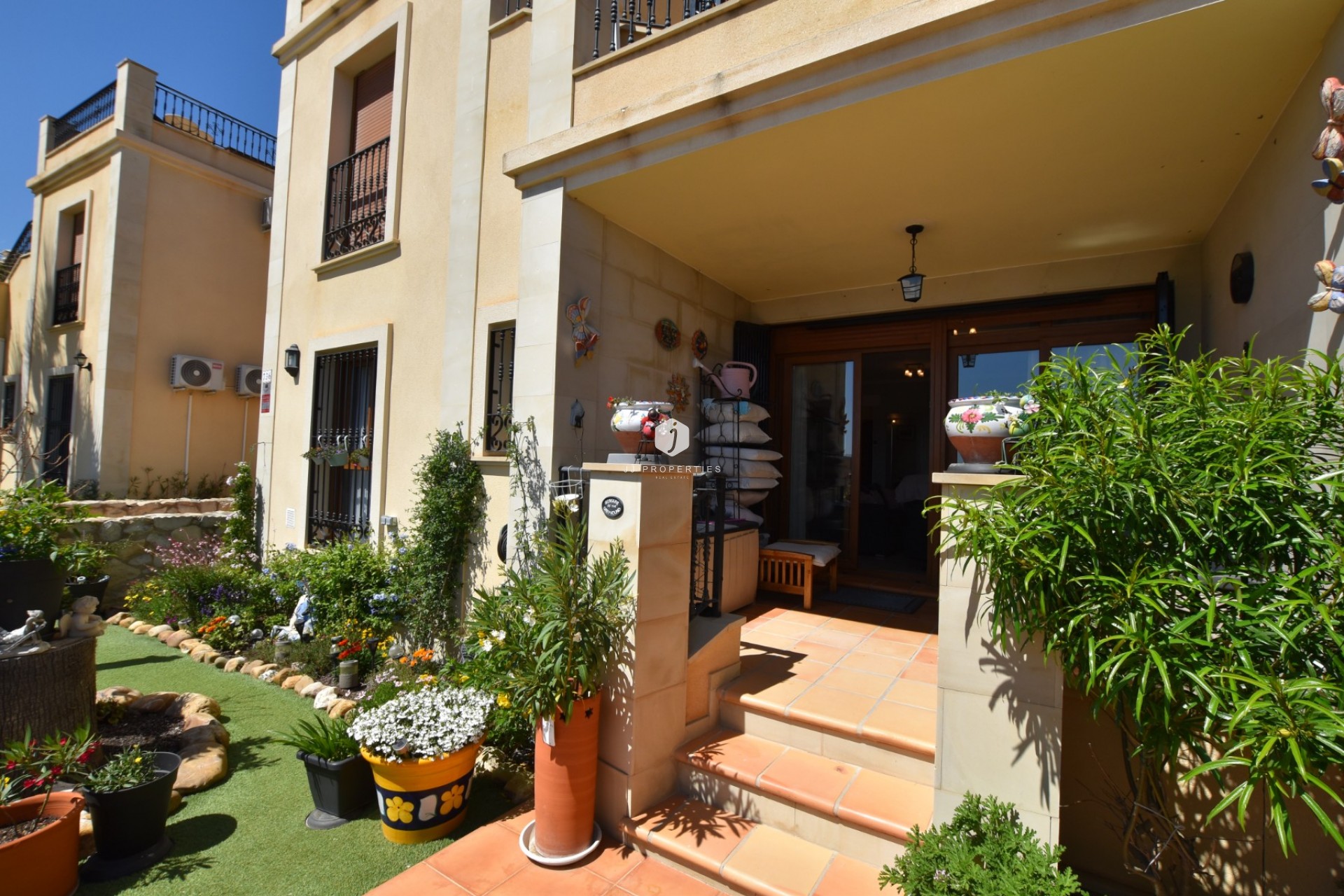 Tweedehands - Appartement / flat -
Algorfa - Inland