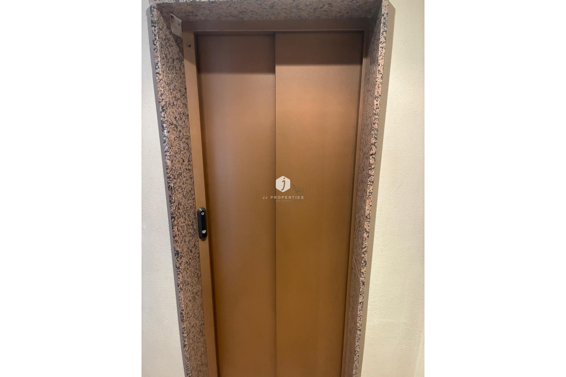 Tweedehands - Appartement / flat -
Almoradí - centro