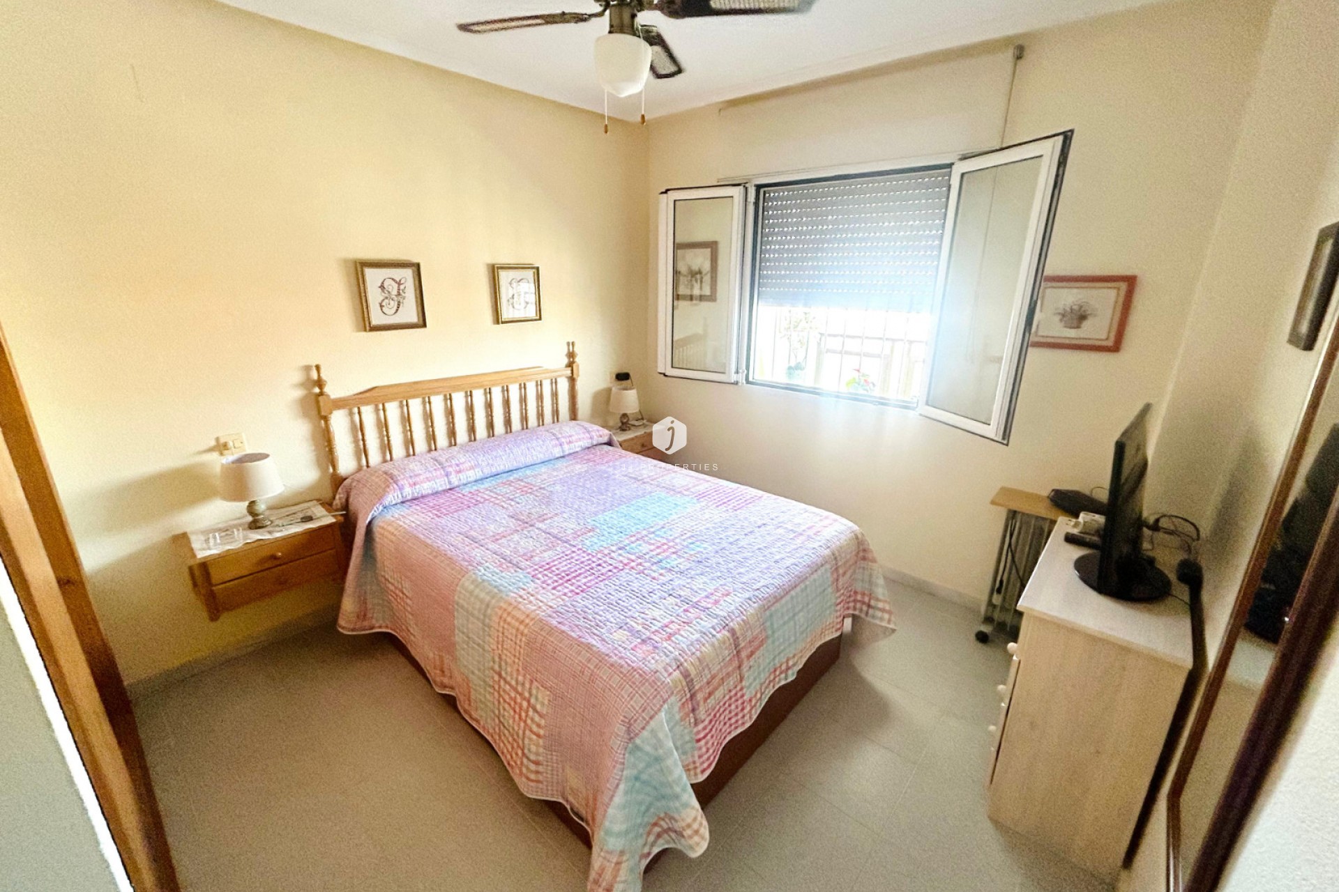 Tweedehands - Appartement / flat -
El Chaparral - Inland