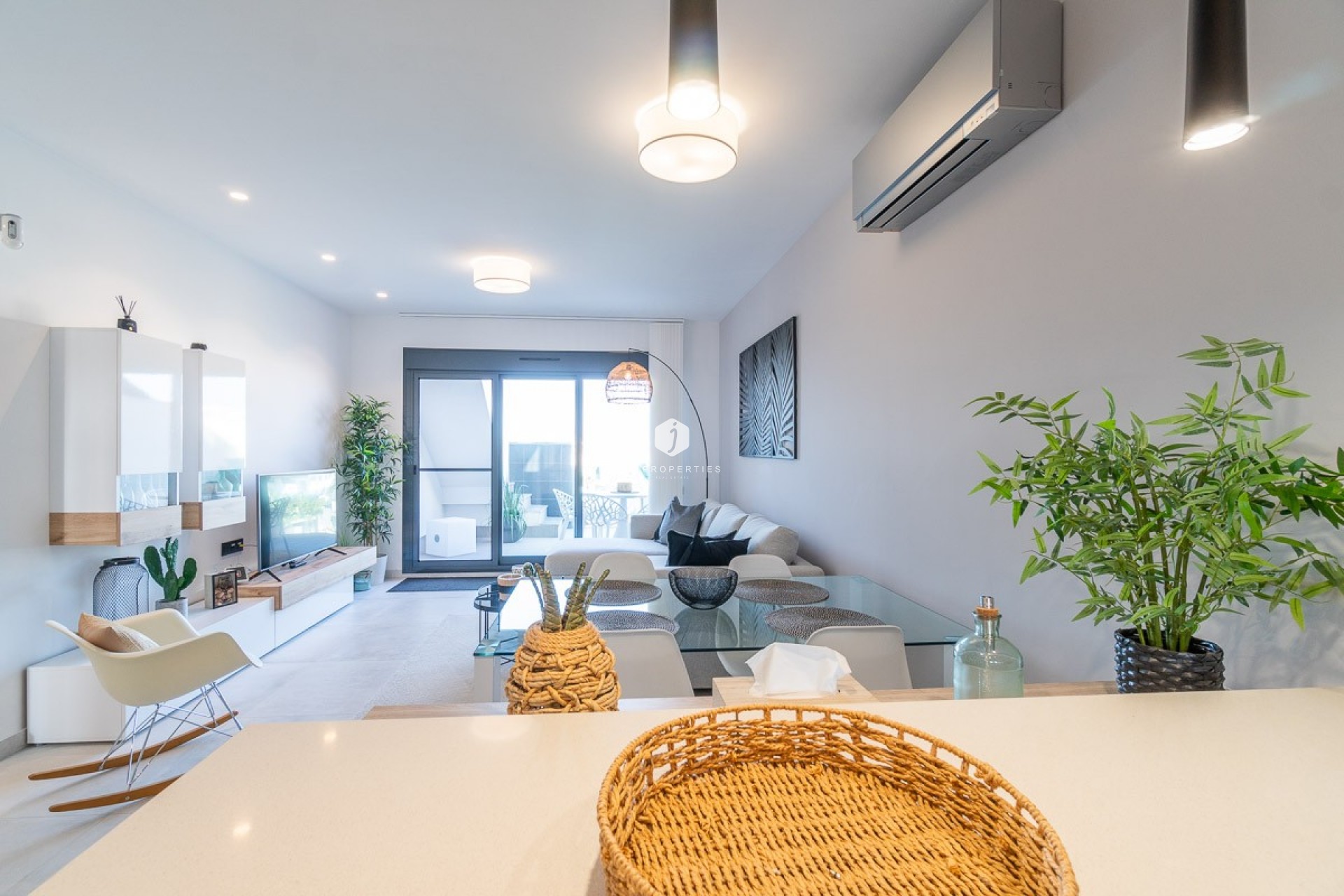 Tweedehands - Appartement / flat -
El Raso - Costa Blanca