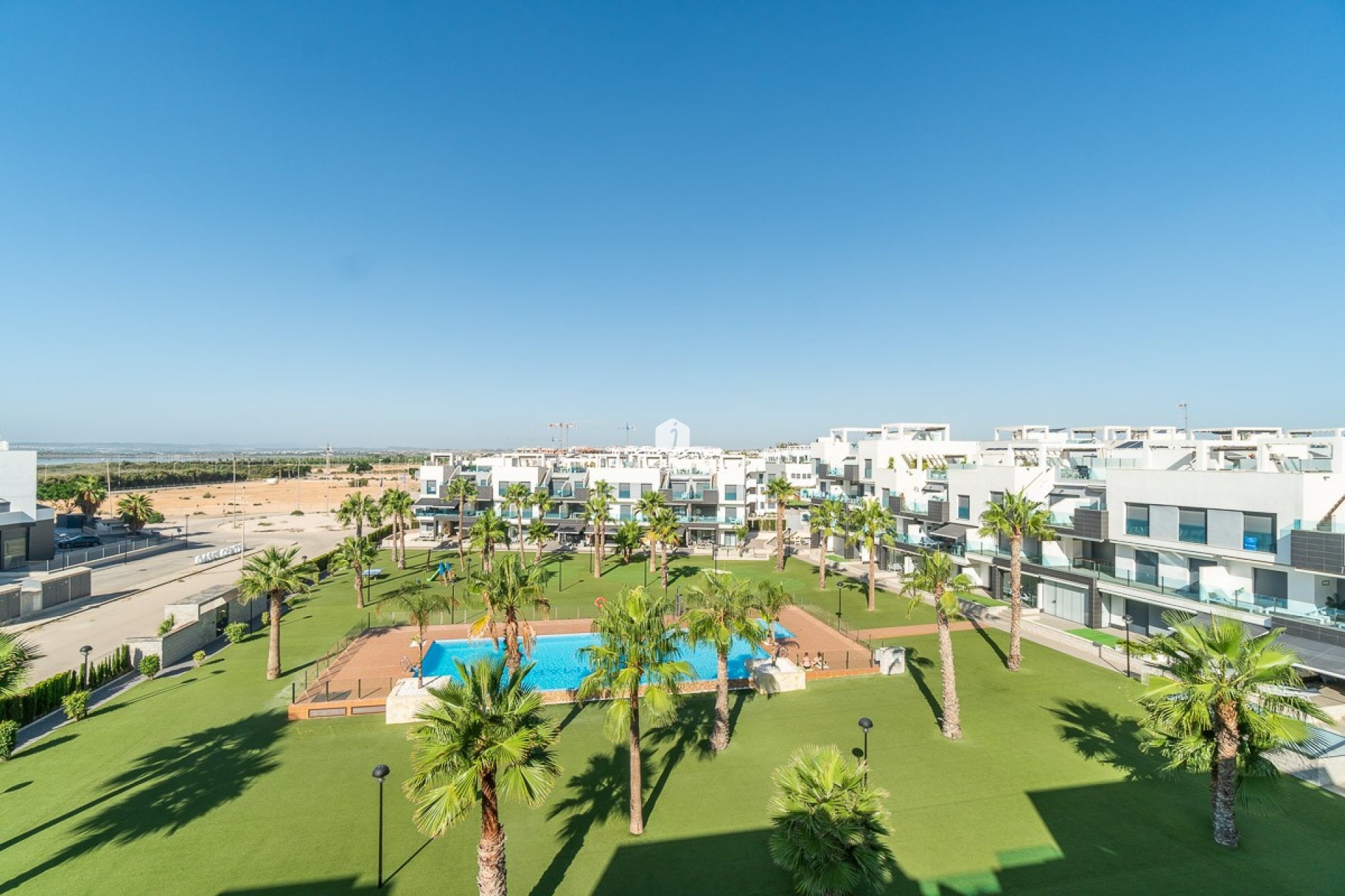 Tweedehands - Appartement / flat -
El Raso - Costa Blanca