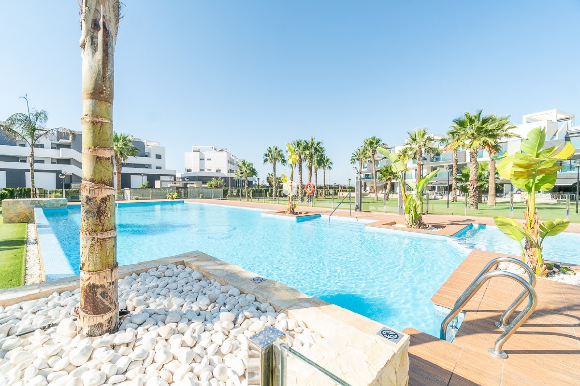 Tweedehands - Appartement / flat -
El Raso - Costa Blanca