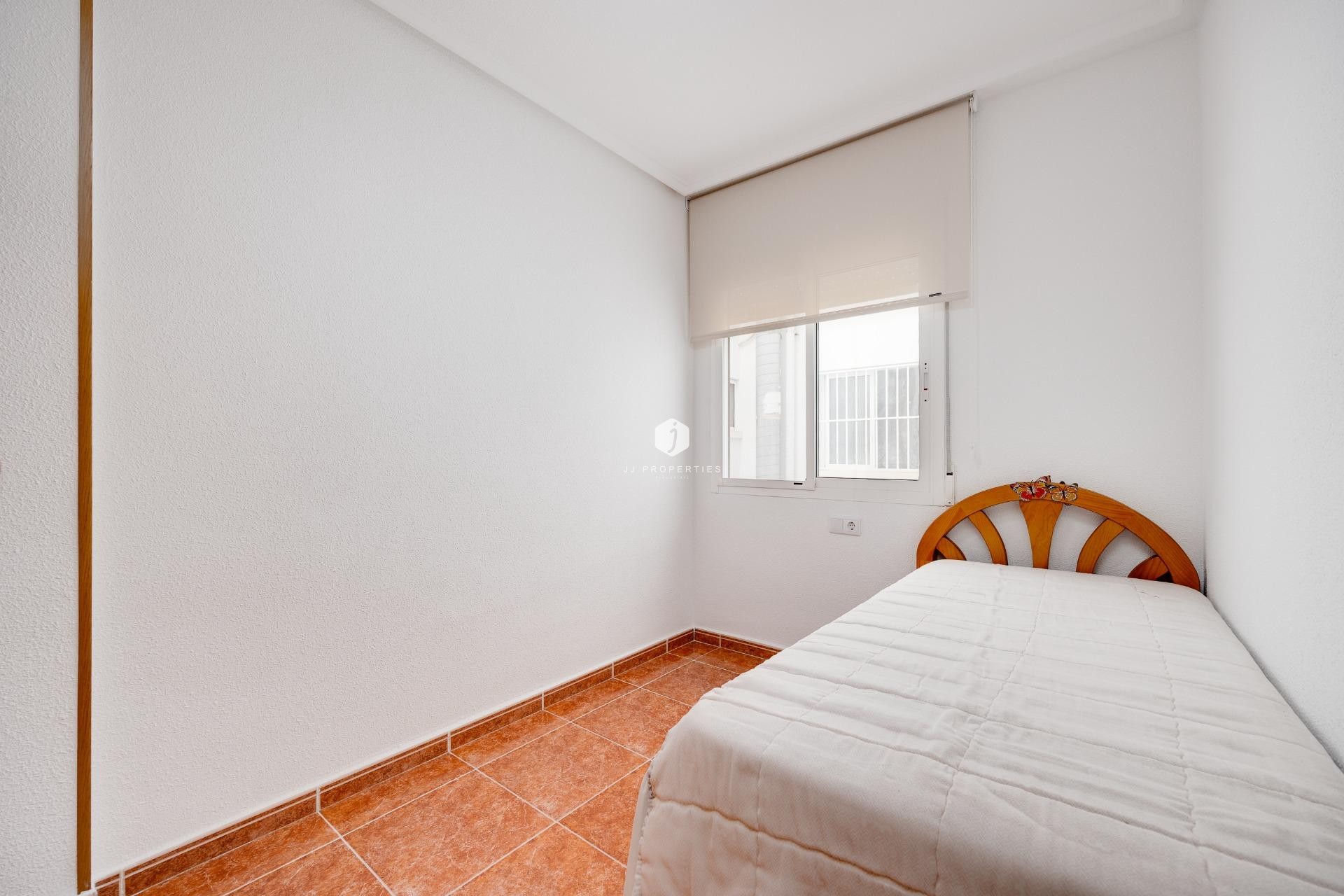 Tweedehands - Appartement / flat -
Guardamar del Segura - Pueblo