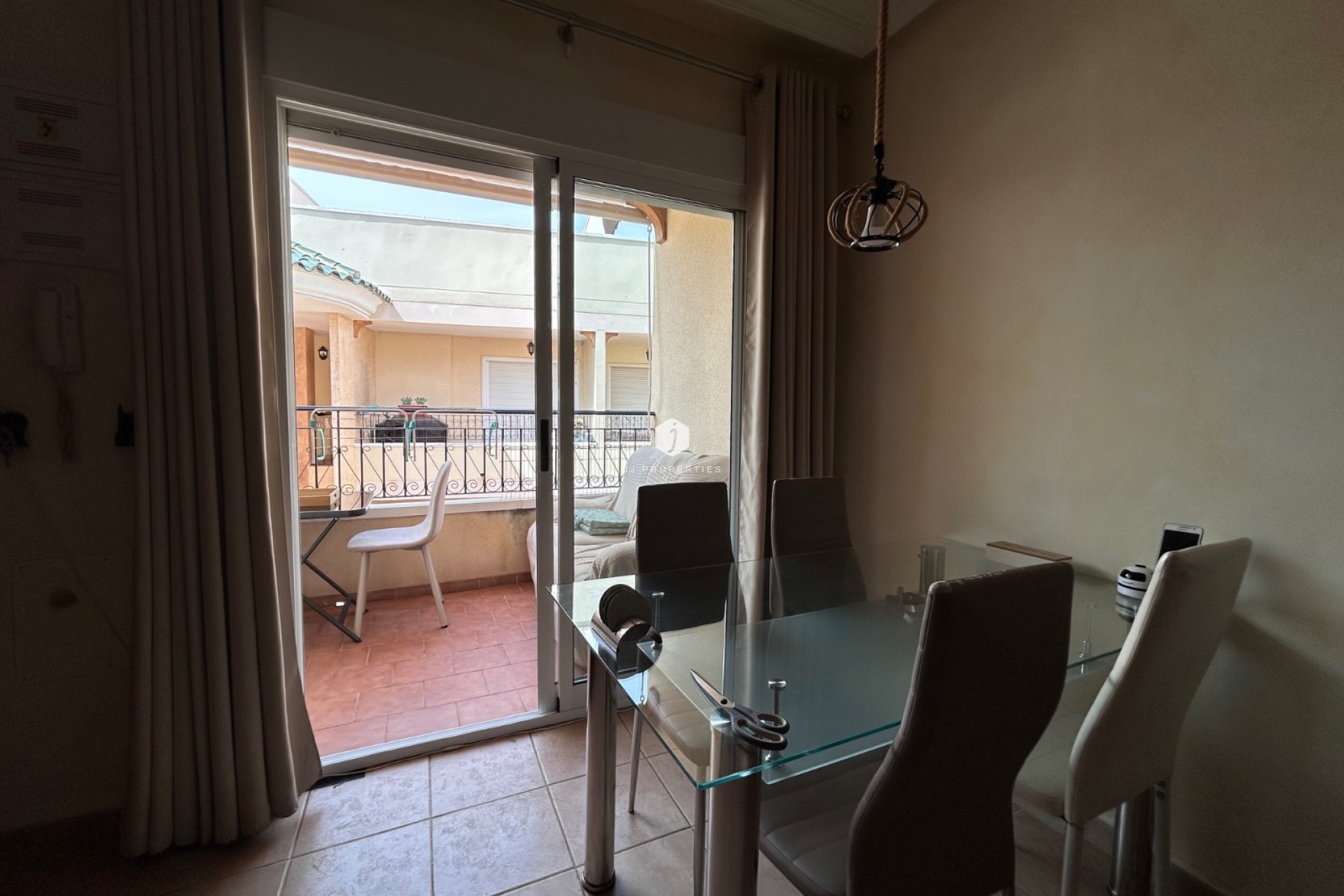 Tweedehands - Appartement / flat -
Jacarilla - Inland