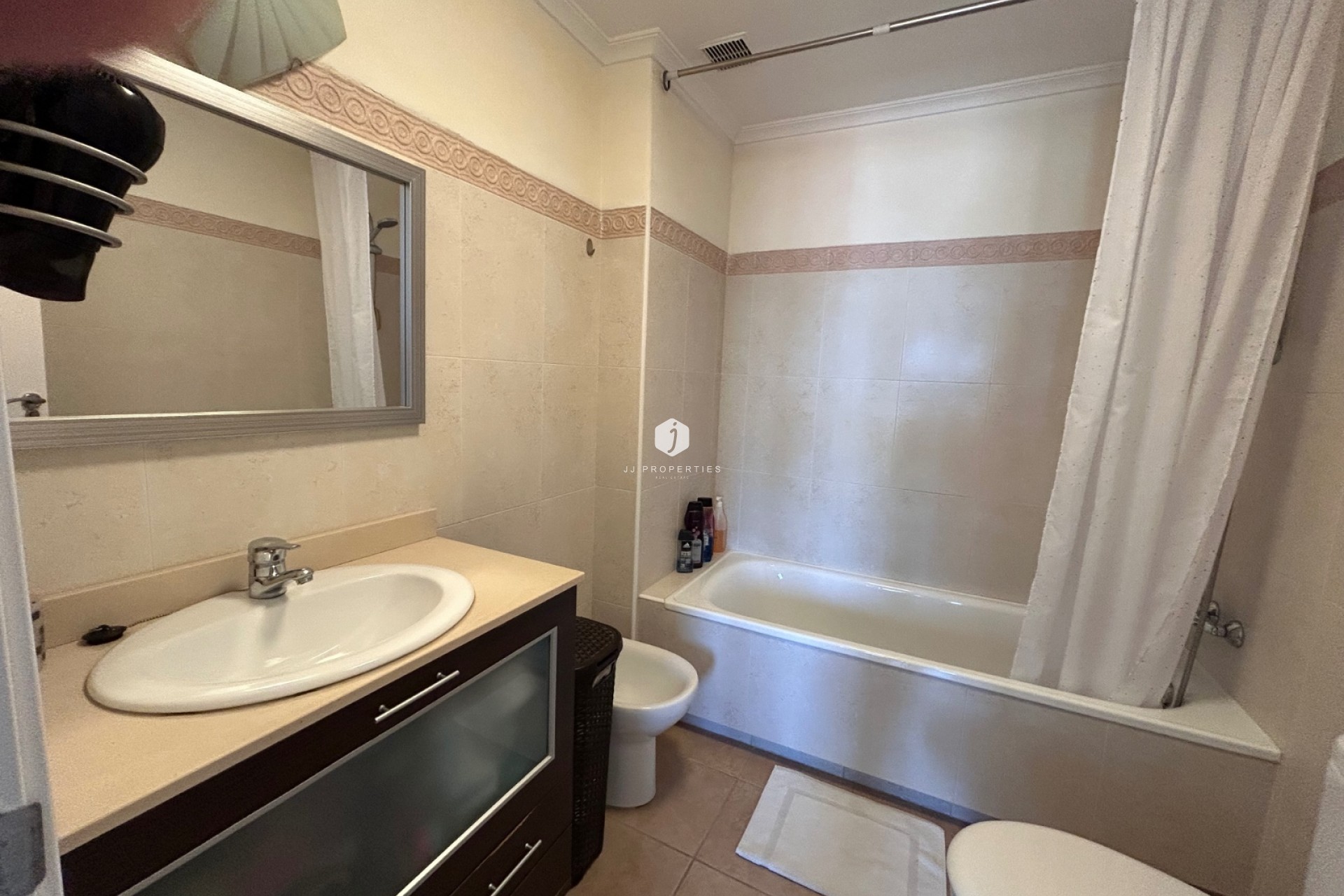 Tweedehands - Appartement / flat -
Jacarilla - Inland