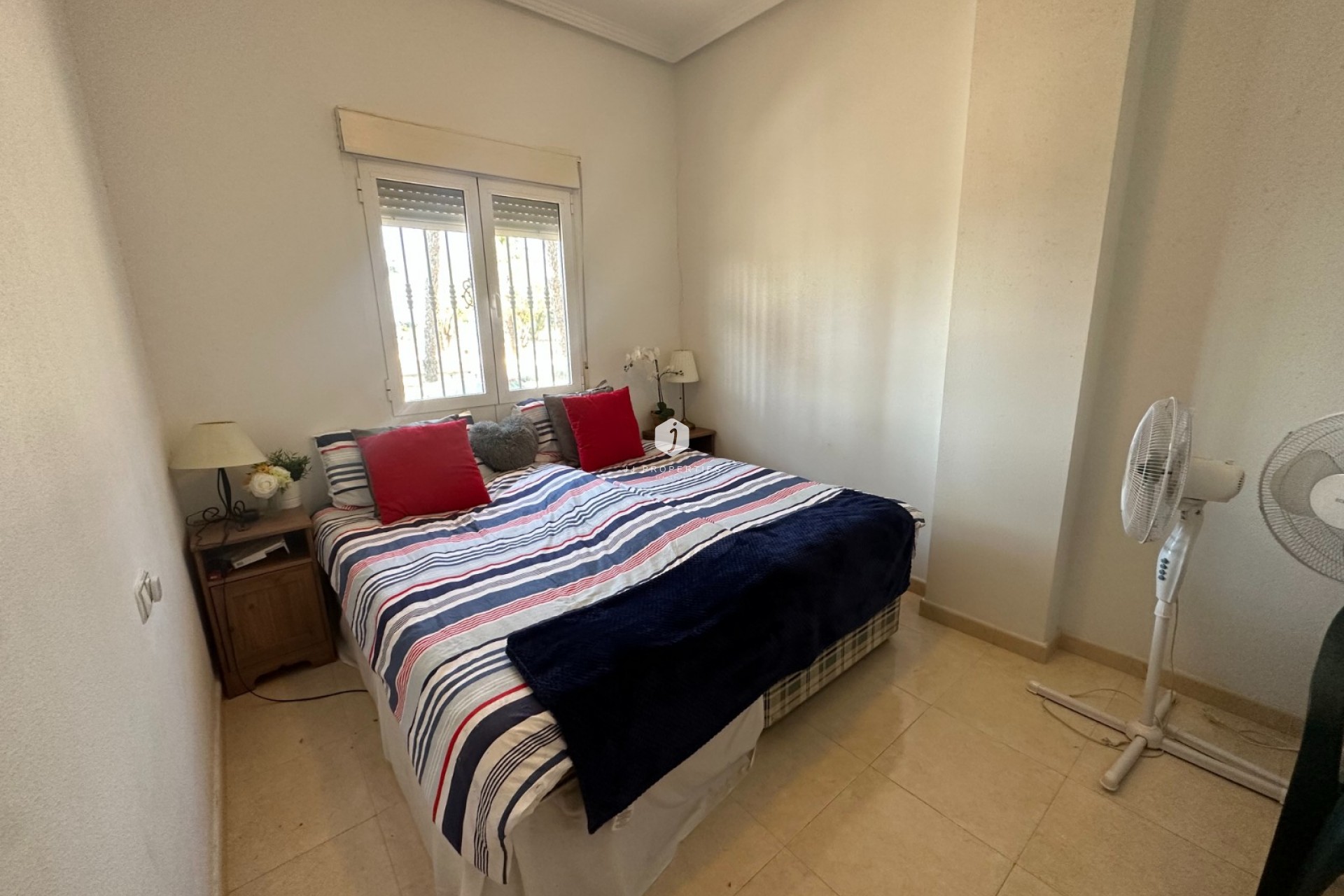 Tweedehands - Appartement / flat -
Jacarilla - Inland