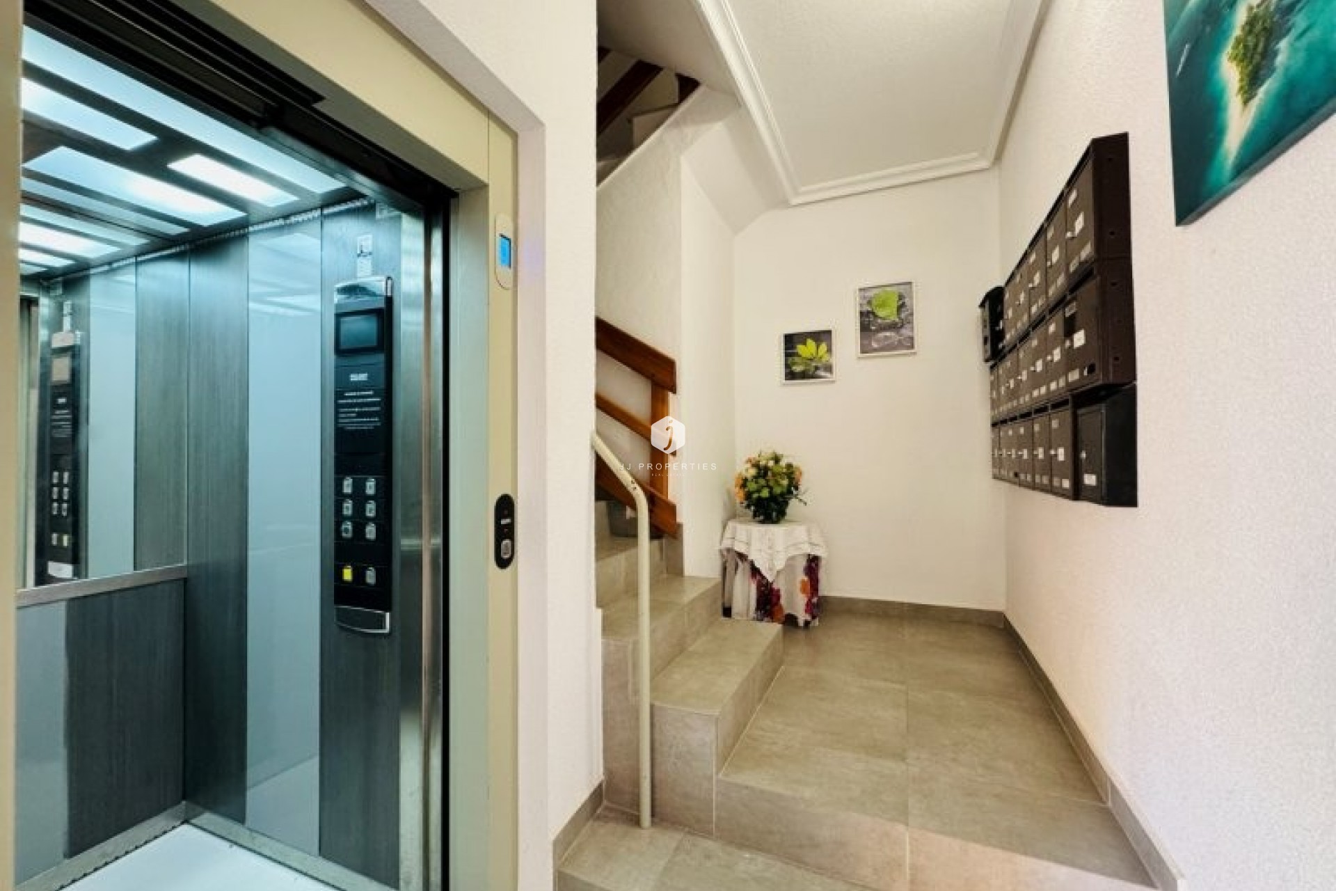 Tweedehands - Appartement / flat -
La Mata - Costa Blanca