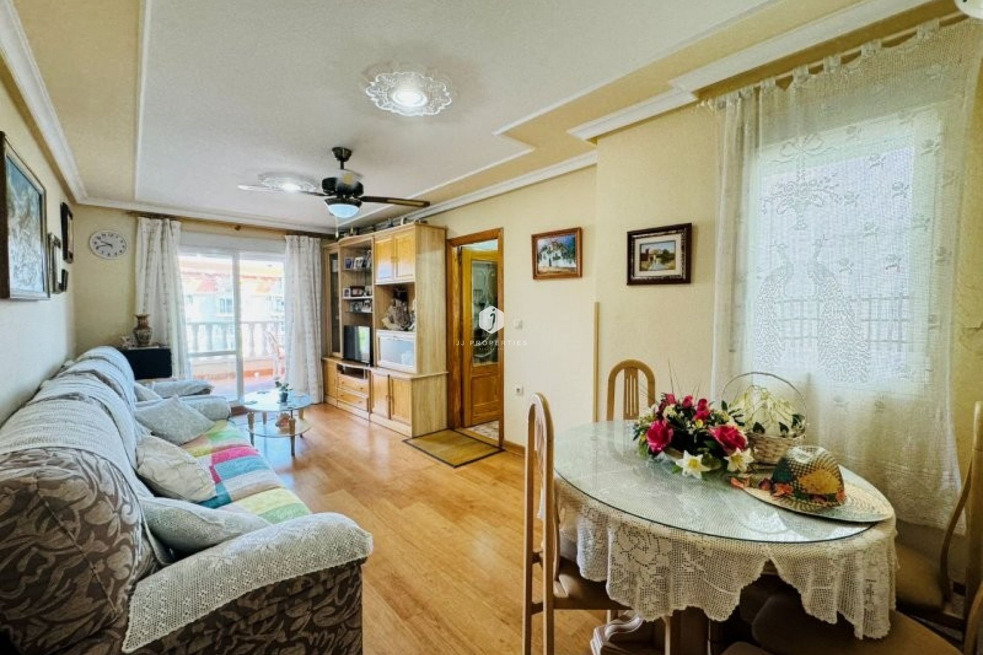 Tweedehands - Appartement / flat -
La Mata - Costa Blanca